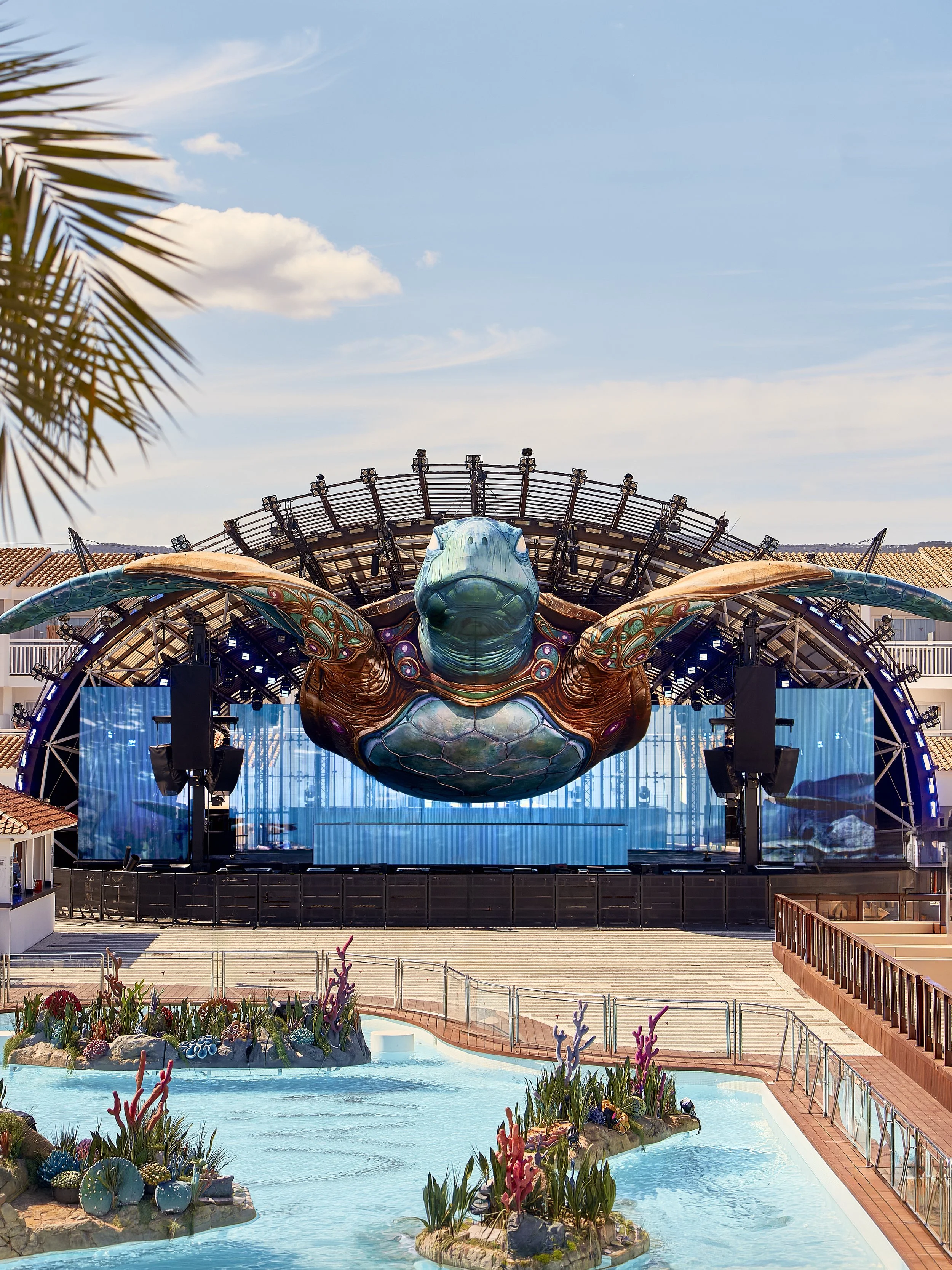 Dimitri Vegas &amp; Like Mike inauguran su residencia Planaxis en Ushuaïa Ibiza junto a Tomorrowland