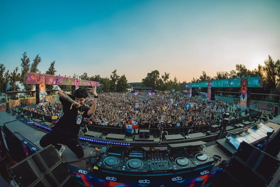 RVMDON estrena su EP “VIVA LA RAZA”
