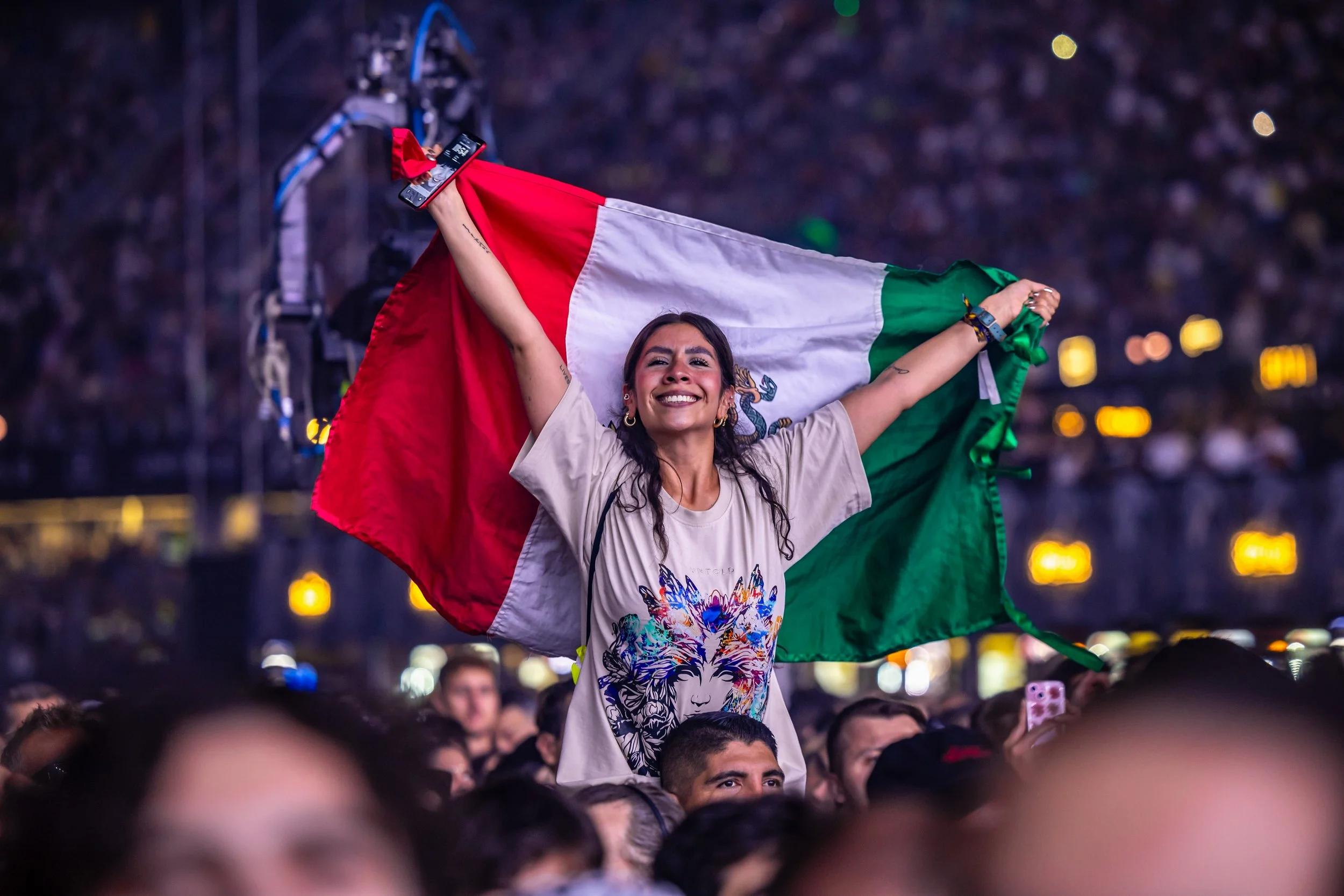 Escenario exclusivo de ZAMNA en UNTOLD Dubai 2025, con diseño visual original y lineup internacional.