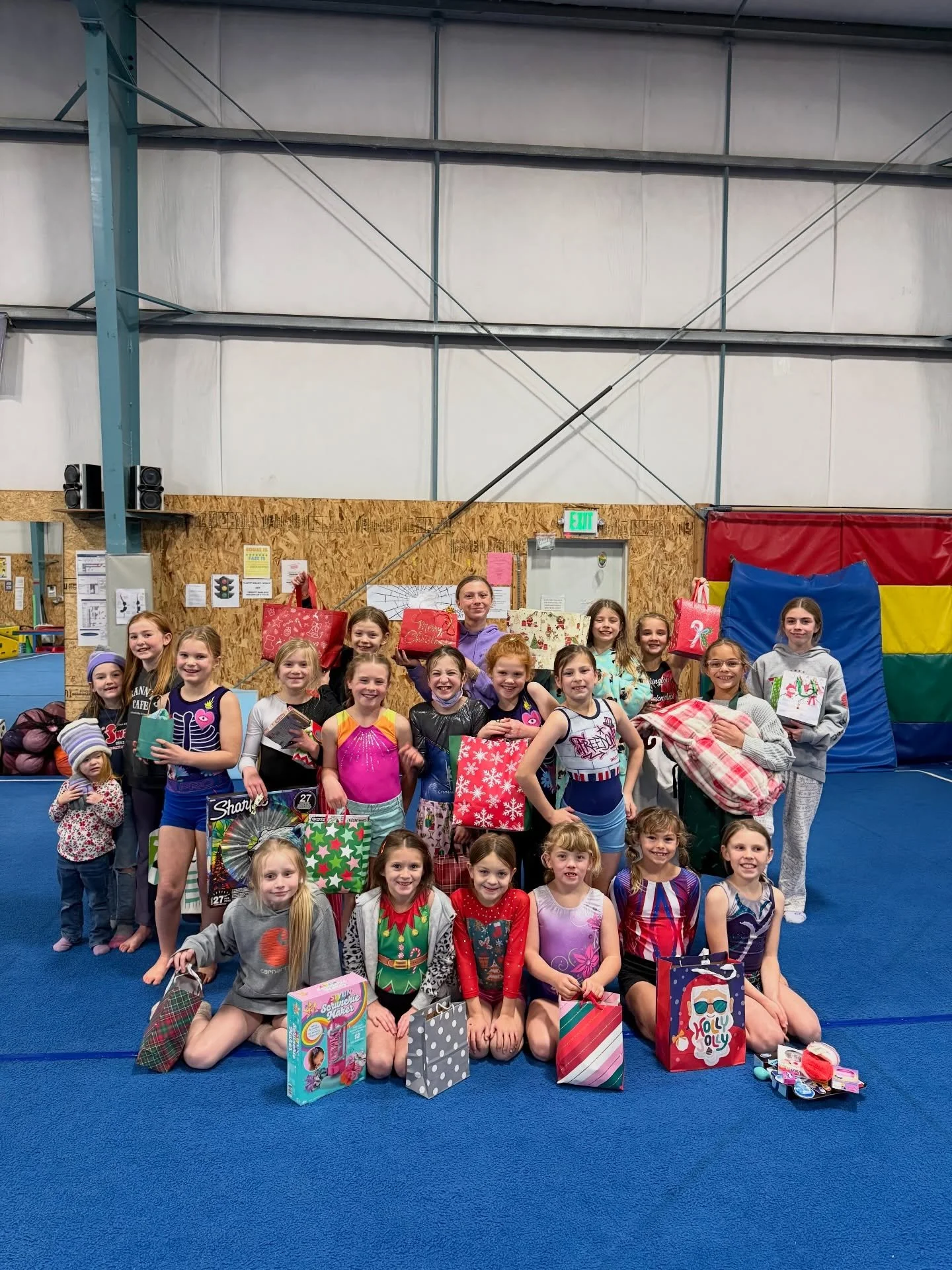 Our team Christmas potluck &amp; Secret Santa party gave our athletes a chance to slow down, eat good food, and just be teammates. 🎄🤸&zwj;♀️

Moments like these are a big part of what we value at Klahhane &mdash; building connection, confidence, an