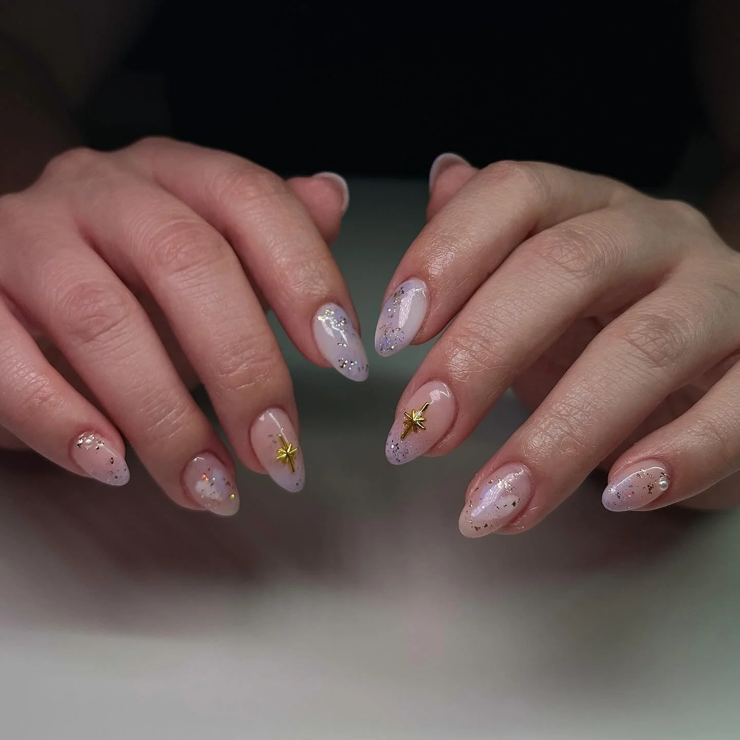 dreamy nails ☁️💜✨
&mdash;&mdash;
design inspo: @nail_6_seulgi 
structure mani with: 
@mongupnails u-gel &amp; primer
@dndgel base 
@kupainc top coat
@yogurtnail.usa white &amp; nude gels
@bornprettyofficial purple gel

#structuremanicure #naturalnai
