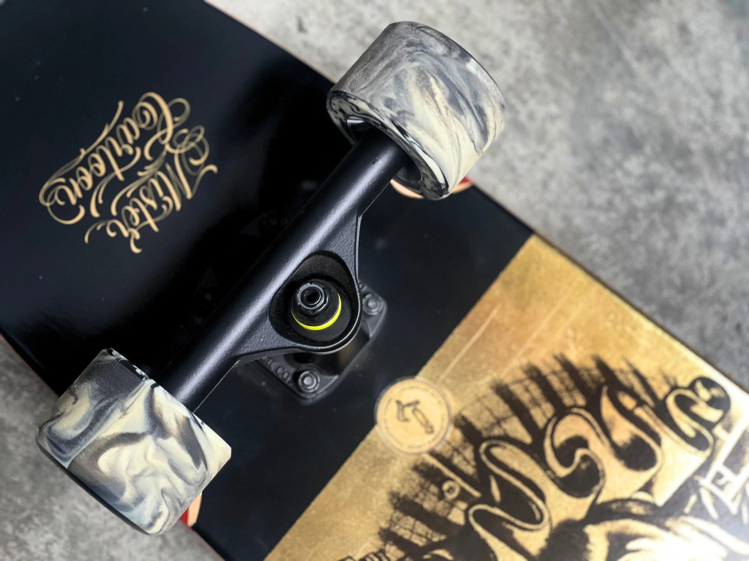 CALIFORNIA LOCOS PAYASO 31%22 CRUISER BOARD_2.jpg