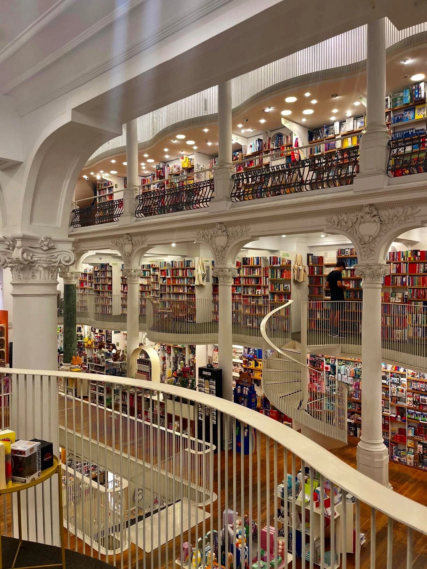 WhatsApp Image 2025-10-07 at 16.25.56 (1).jpeg