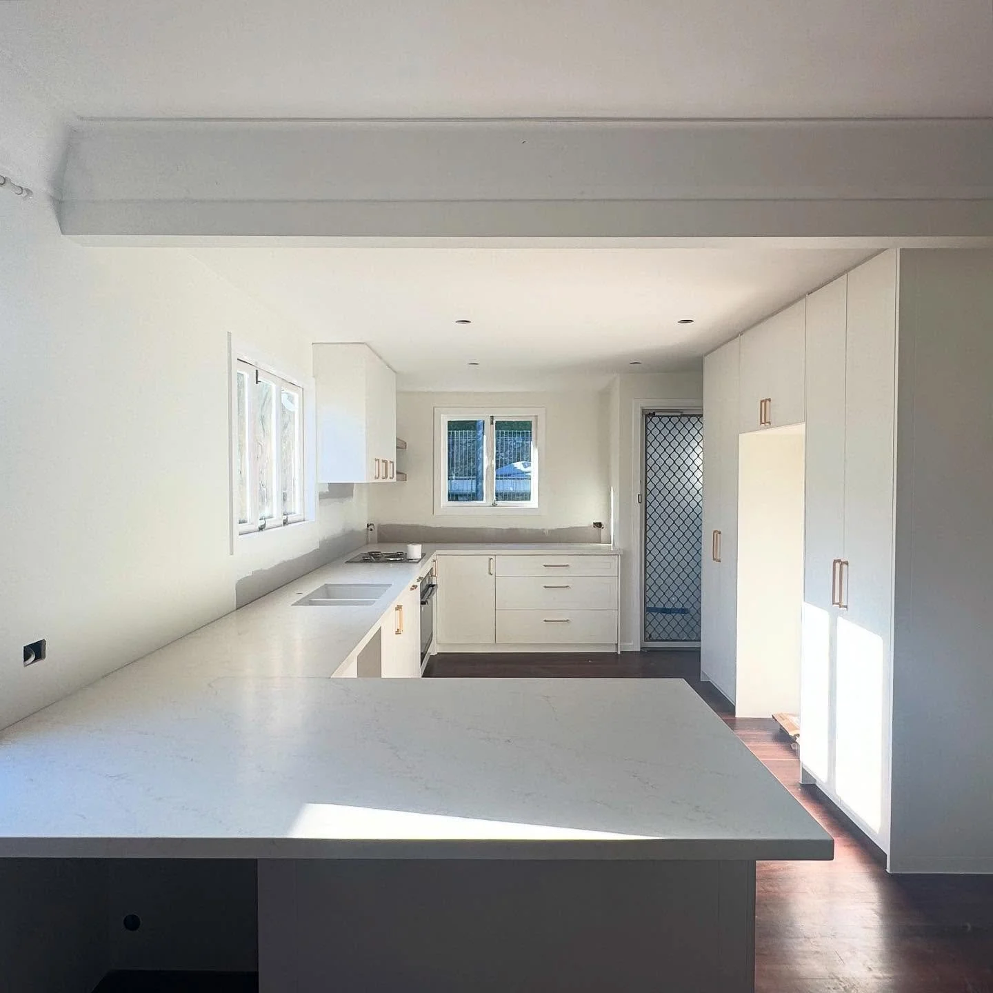Progress update: Kitchen + Bathroom Edition &mdash; cabinetry in, tiling underway, and finishing touches just around the corner

#brisbaneconstruction #bilbyconstructions #builtbetterwithbilby