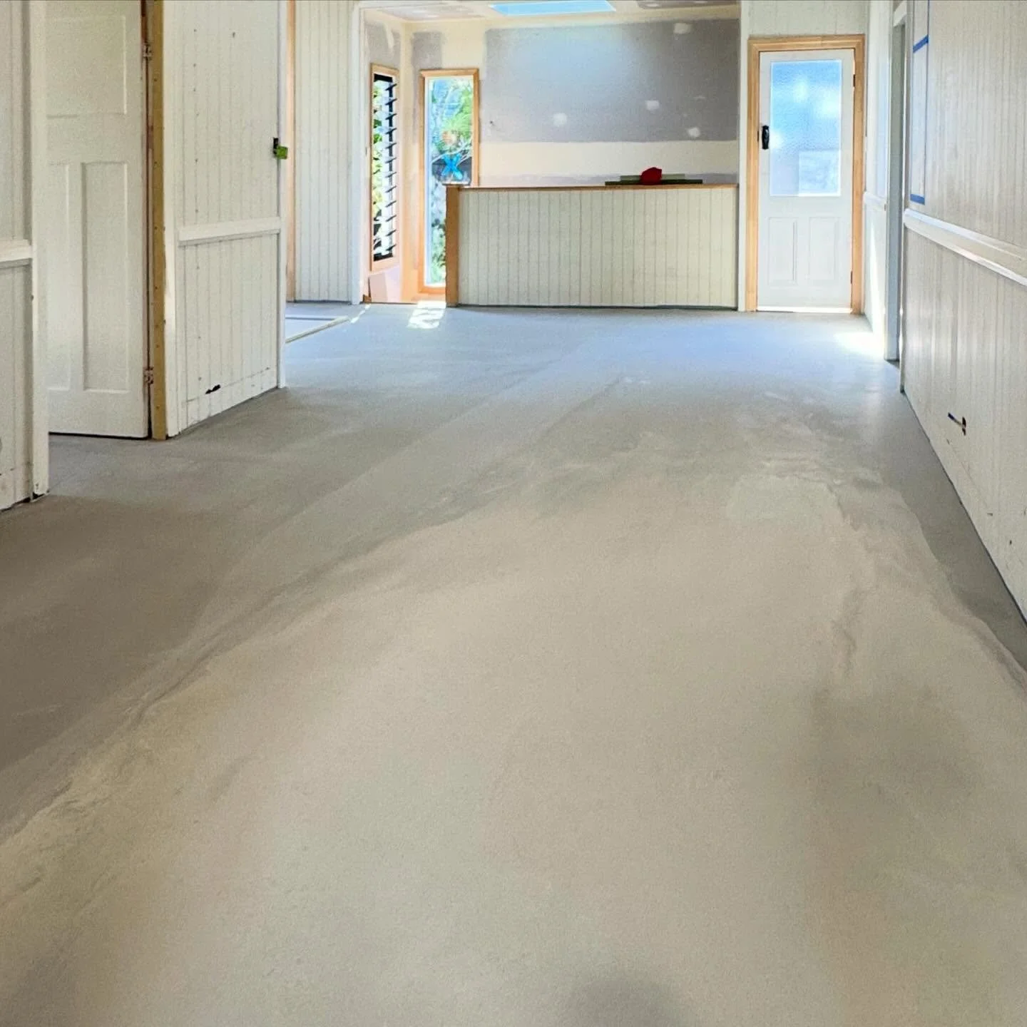 Floor prep and levelling wrapped up, giving us the perfect foundation for the installation ahead at Coorparoo project

#brisbaneconstruction #bilbyconstructions #builtbetterwithbilby