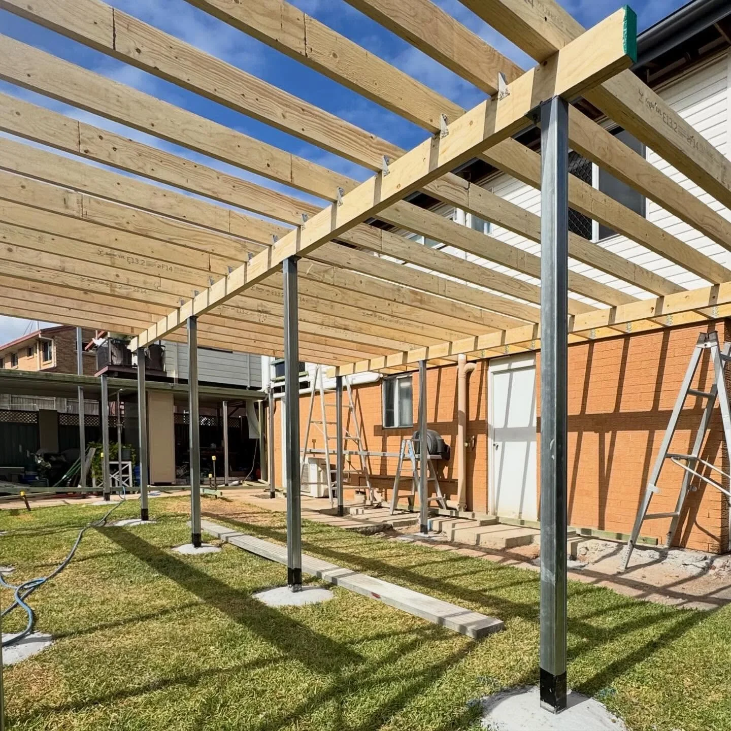 The Murrarie extension is off to a strong start; with the weather on our side, works are tracking well

#brisbaneconstruction #bilbyconstructions #builtbetterwithbilby