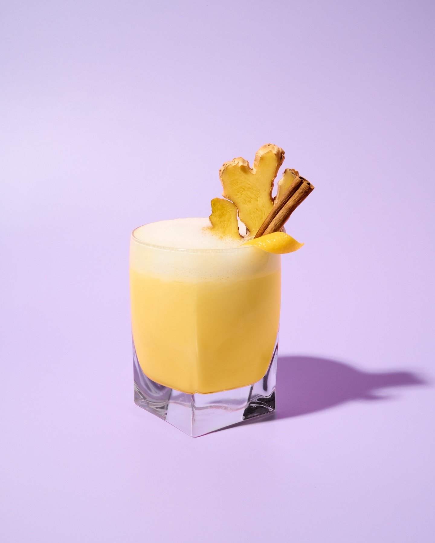 Club Foamo golden latte product photography