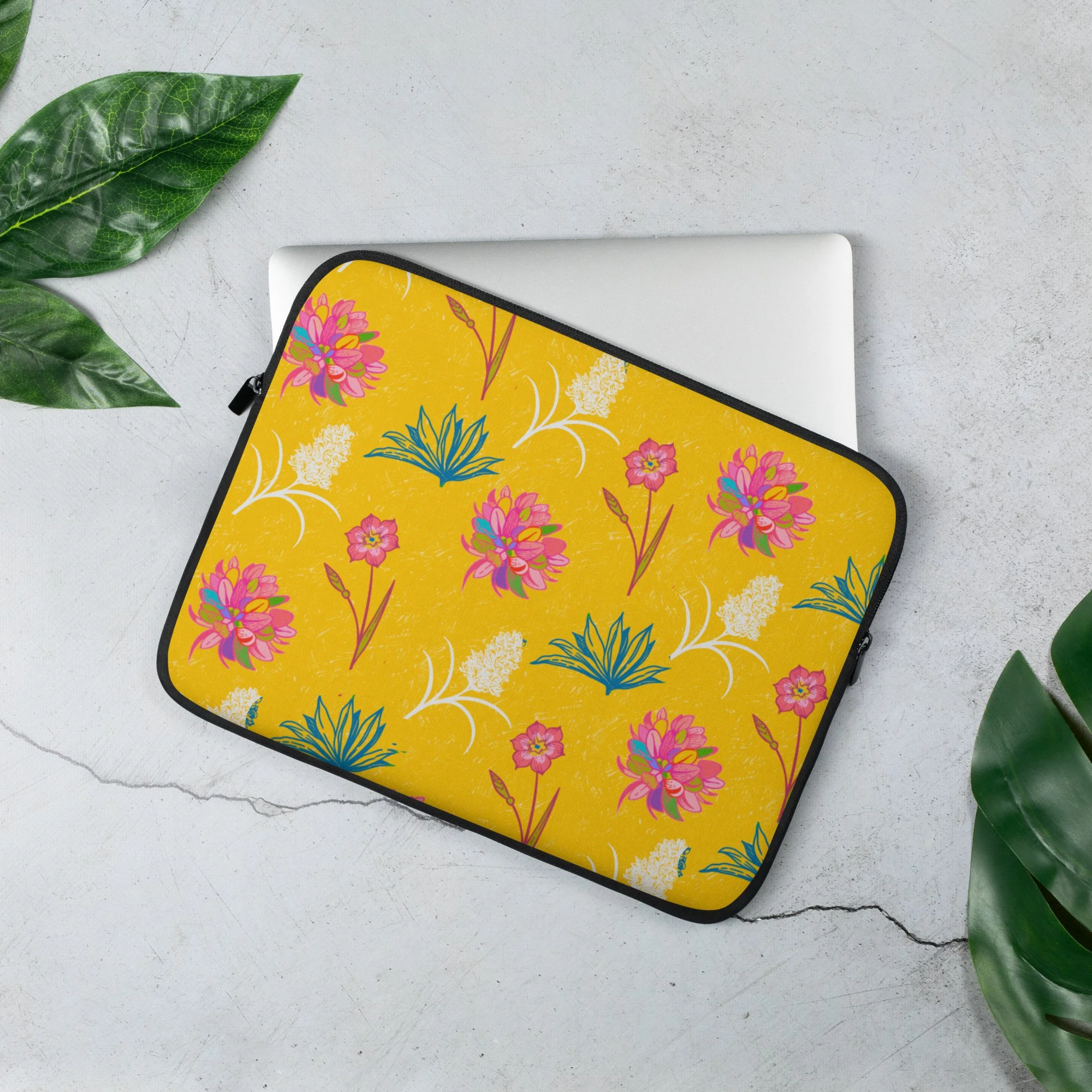 laptop-sleeve-13-front-6865345dafb93.jpg