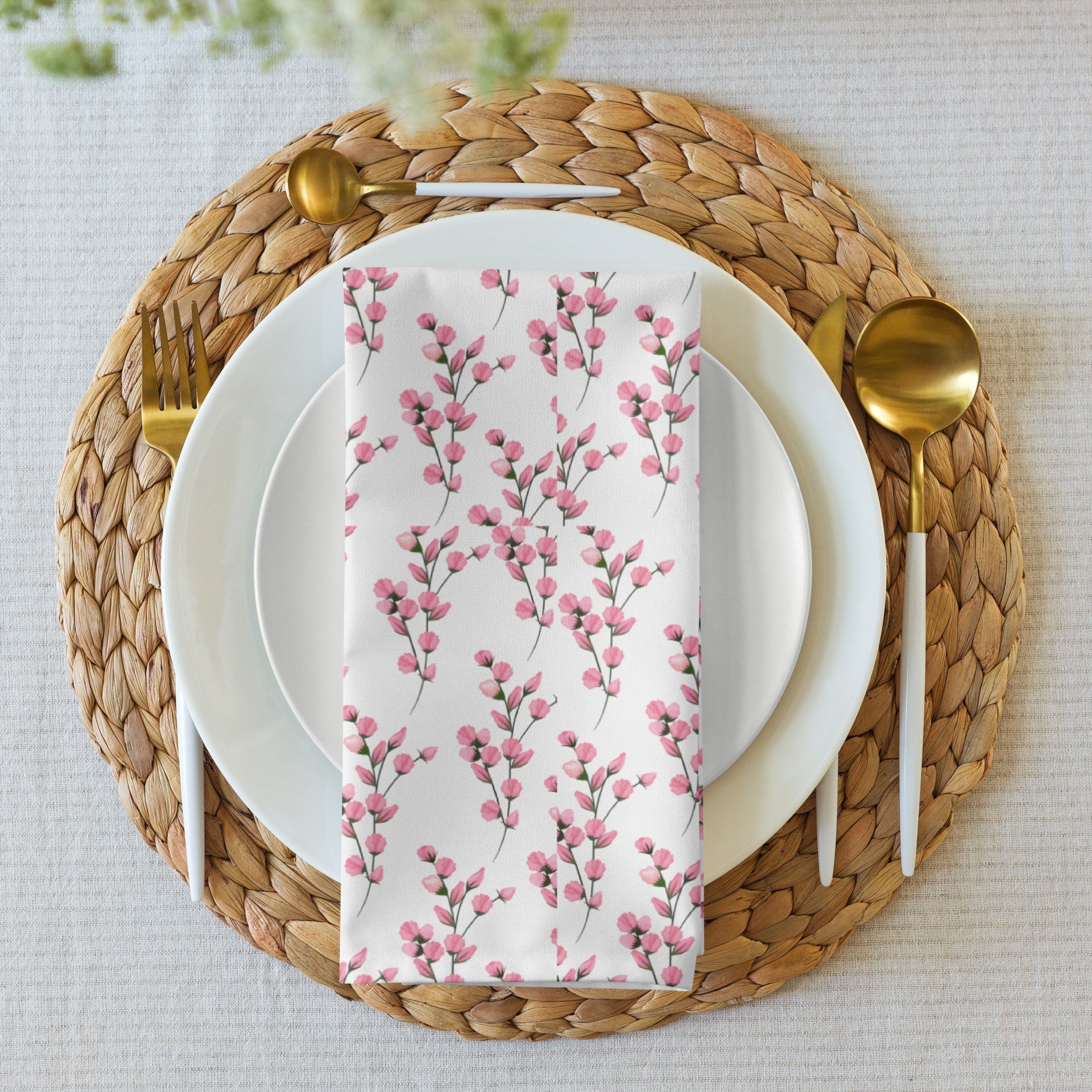 cloth-napkin-set-(4)-white-front-3-686baf2f60a4f.jpg