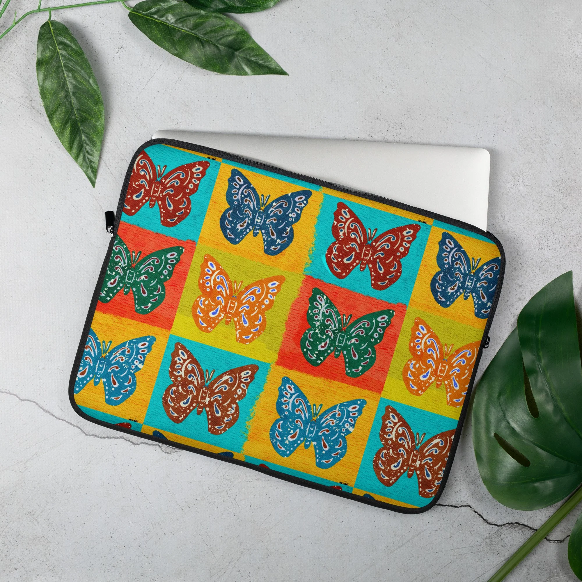 laptop-sleeve-15-front-68777c3e97f07.jpg