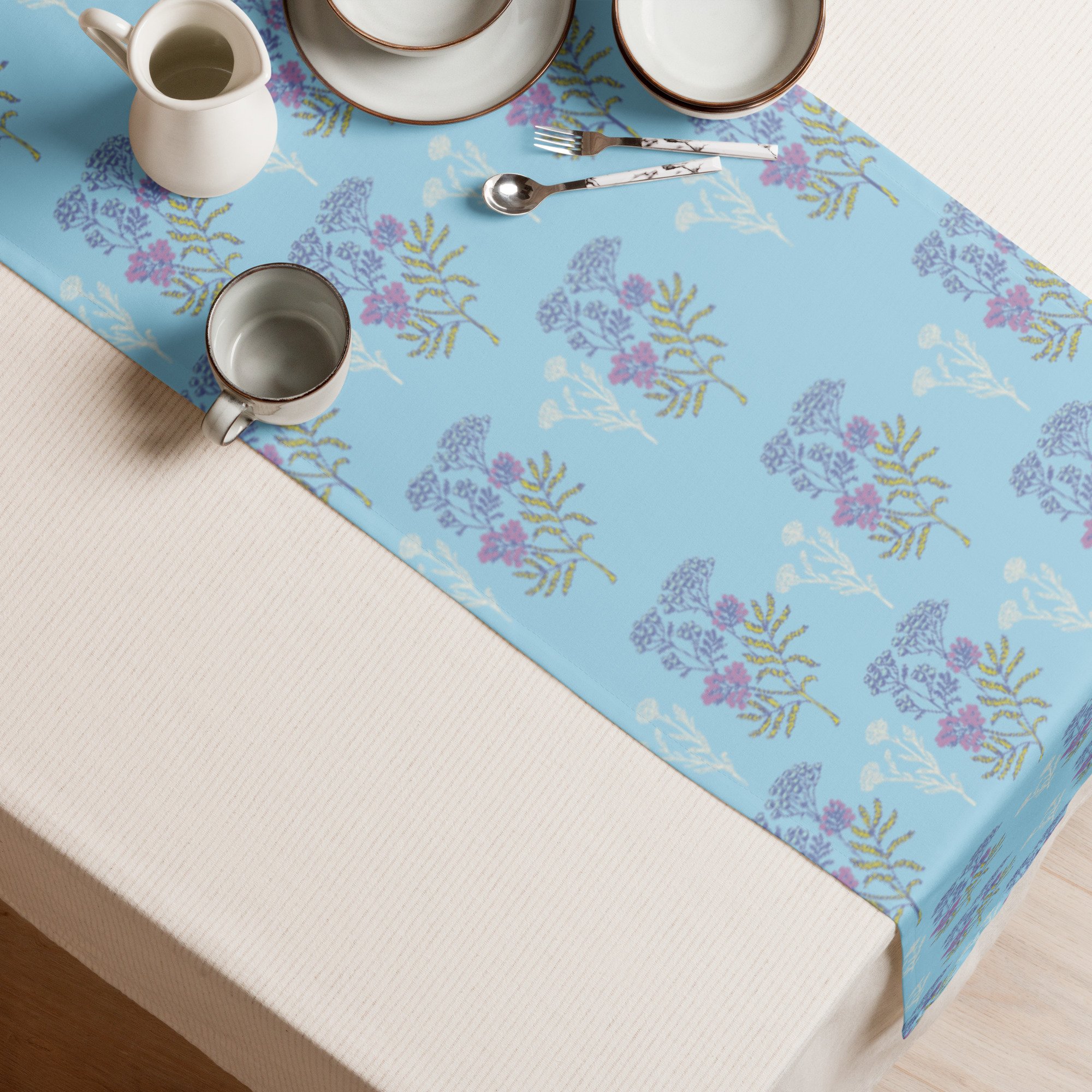 table-runner-white-front-687a35ca02b0f.jpg