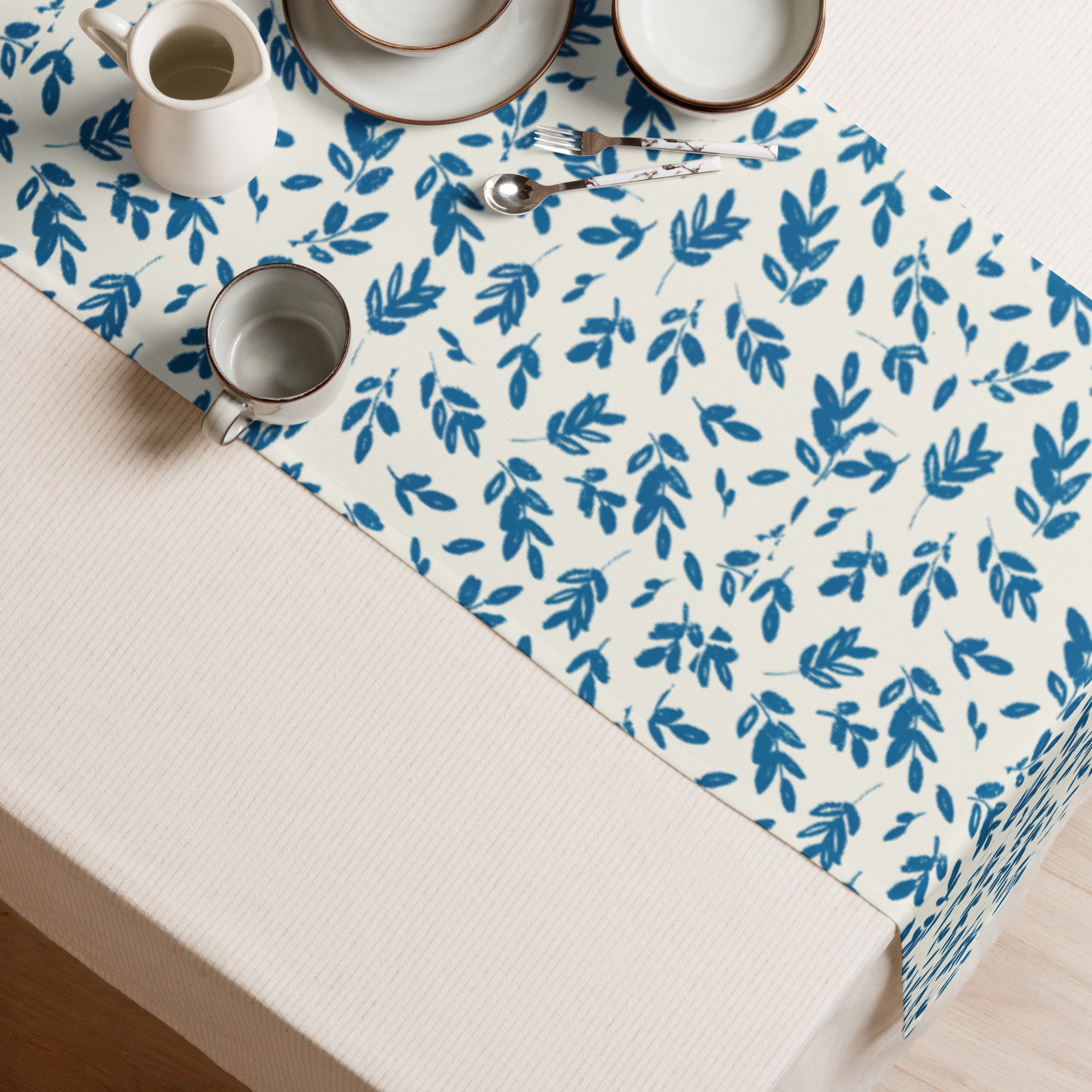 table-runner-white-front-687a3807ec9f5.jpg