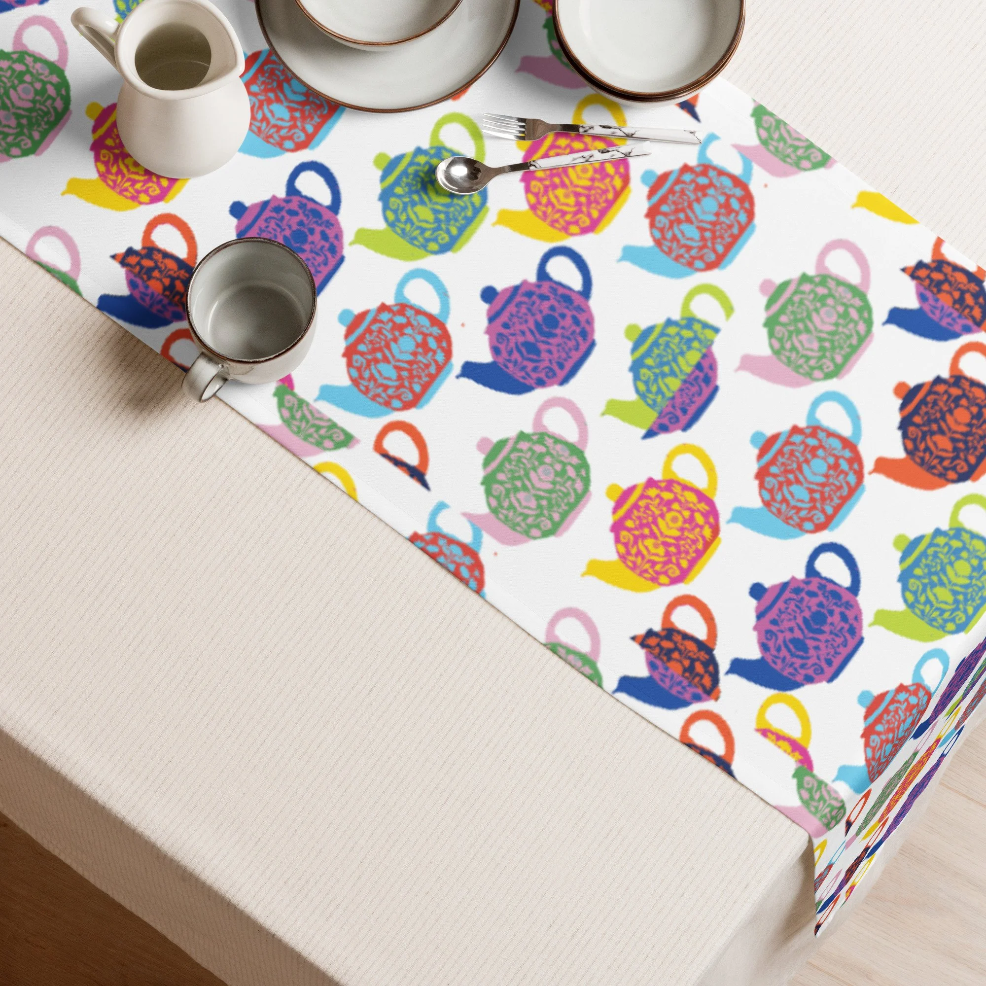 table-runner-white-front-687a39c35e373.jpg