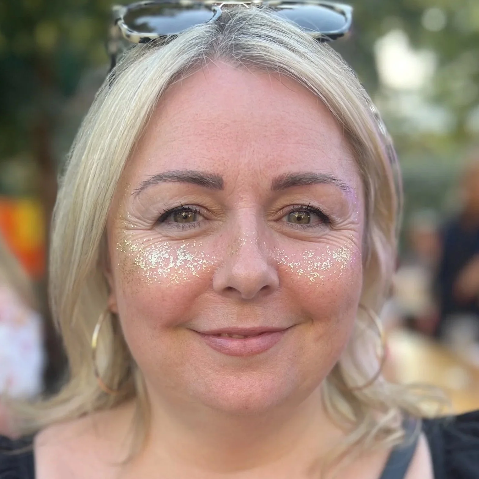 Glitter+Freckles+Gold.jpg