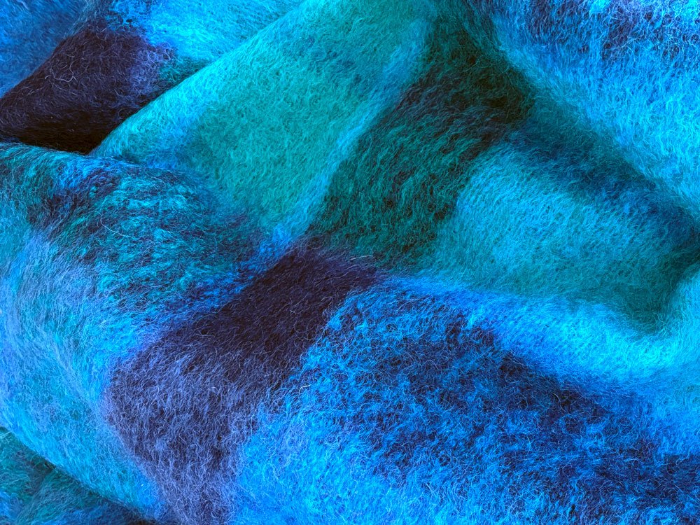 ecosse-shore-detail-mohair-throw-green-grove-weavers.jpg