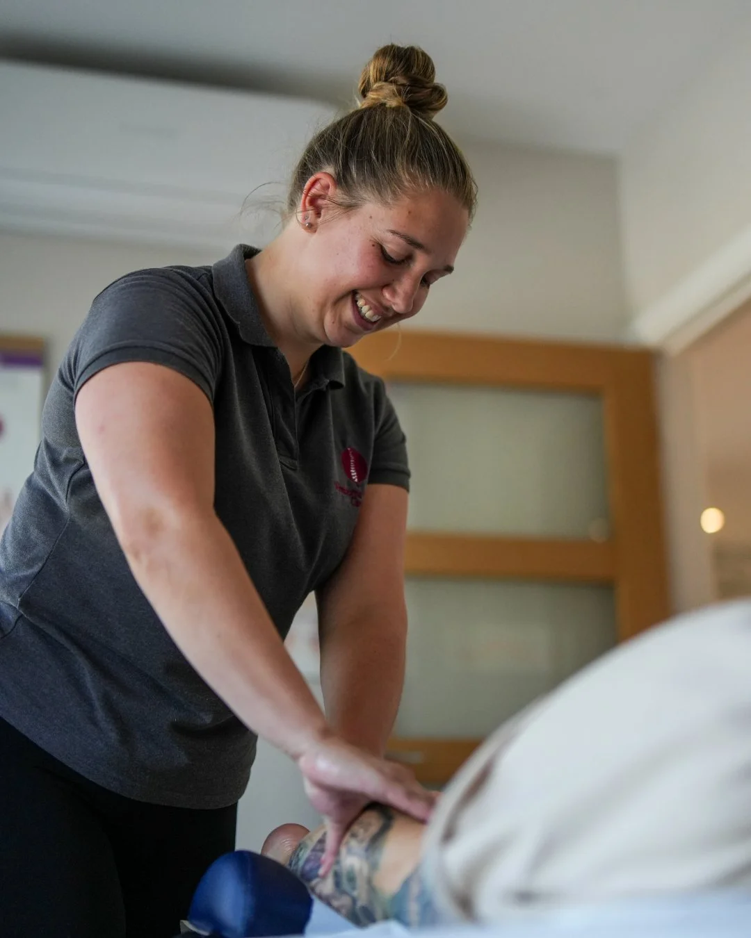 The Best Stretches for Mid-Back Pain, Explained Simply