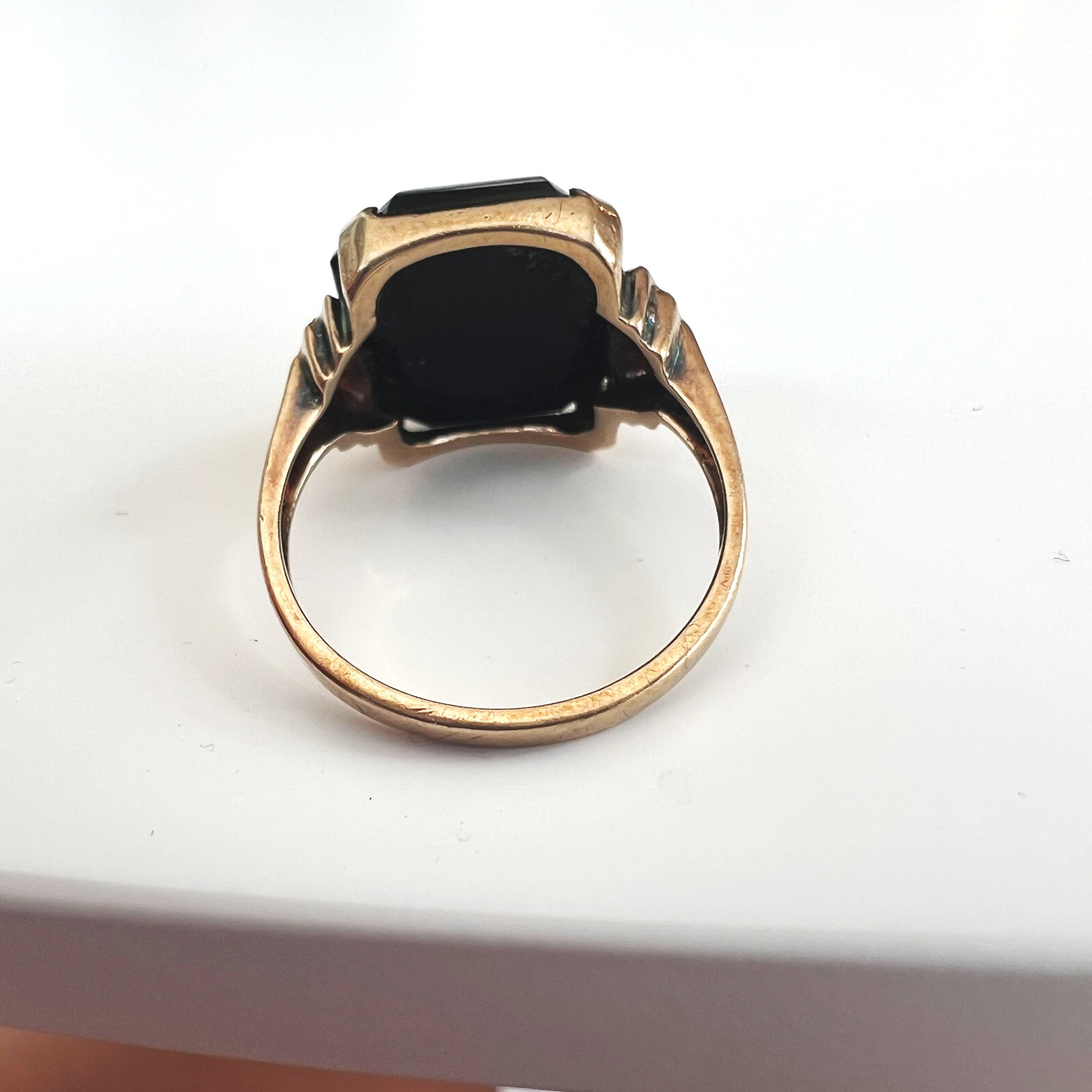 Antique art deco gold ring