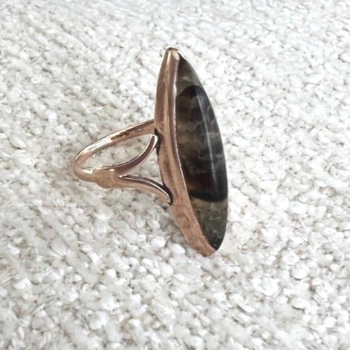 Navette marquis brown marbled agate vintage ring yellow gold