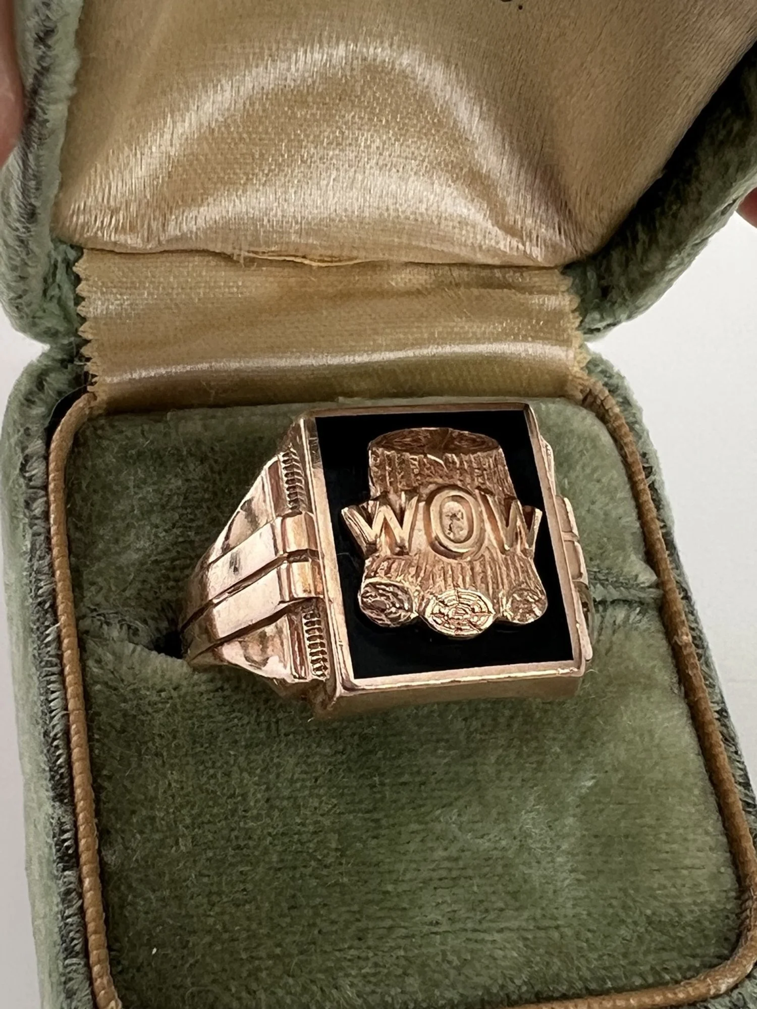 Woodmen of the world fraternal order signet ring 10k gold onyx