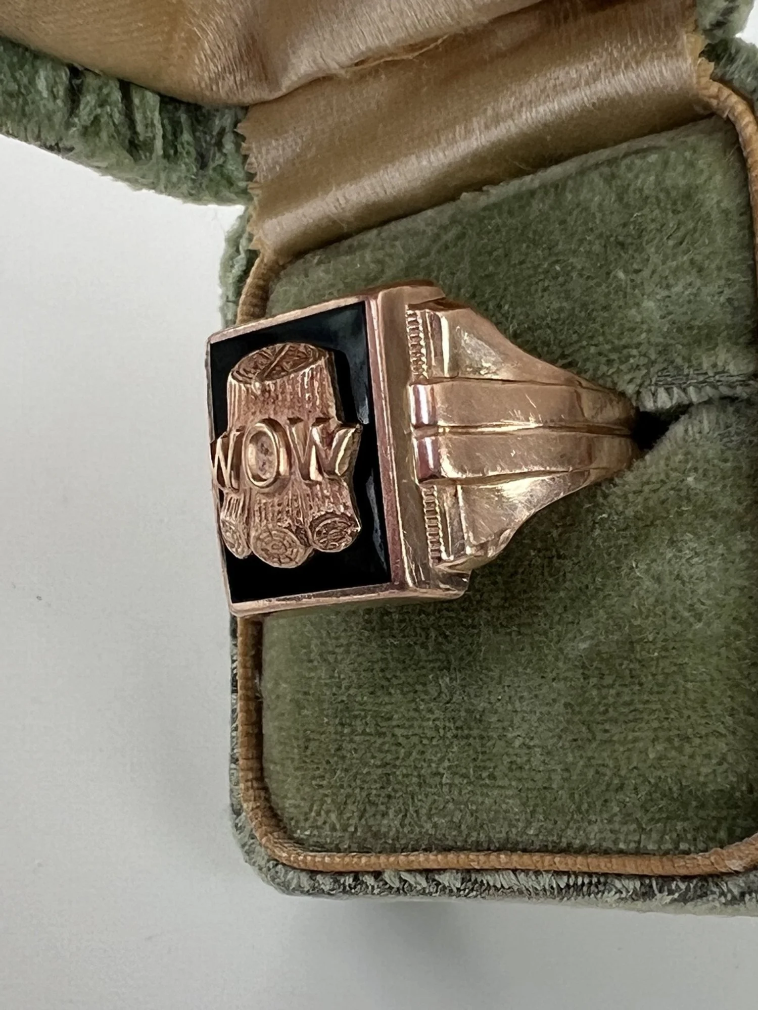 Woodmen of the world fraternal order signet ring 10k gold onyx