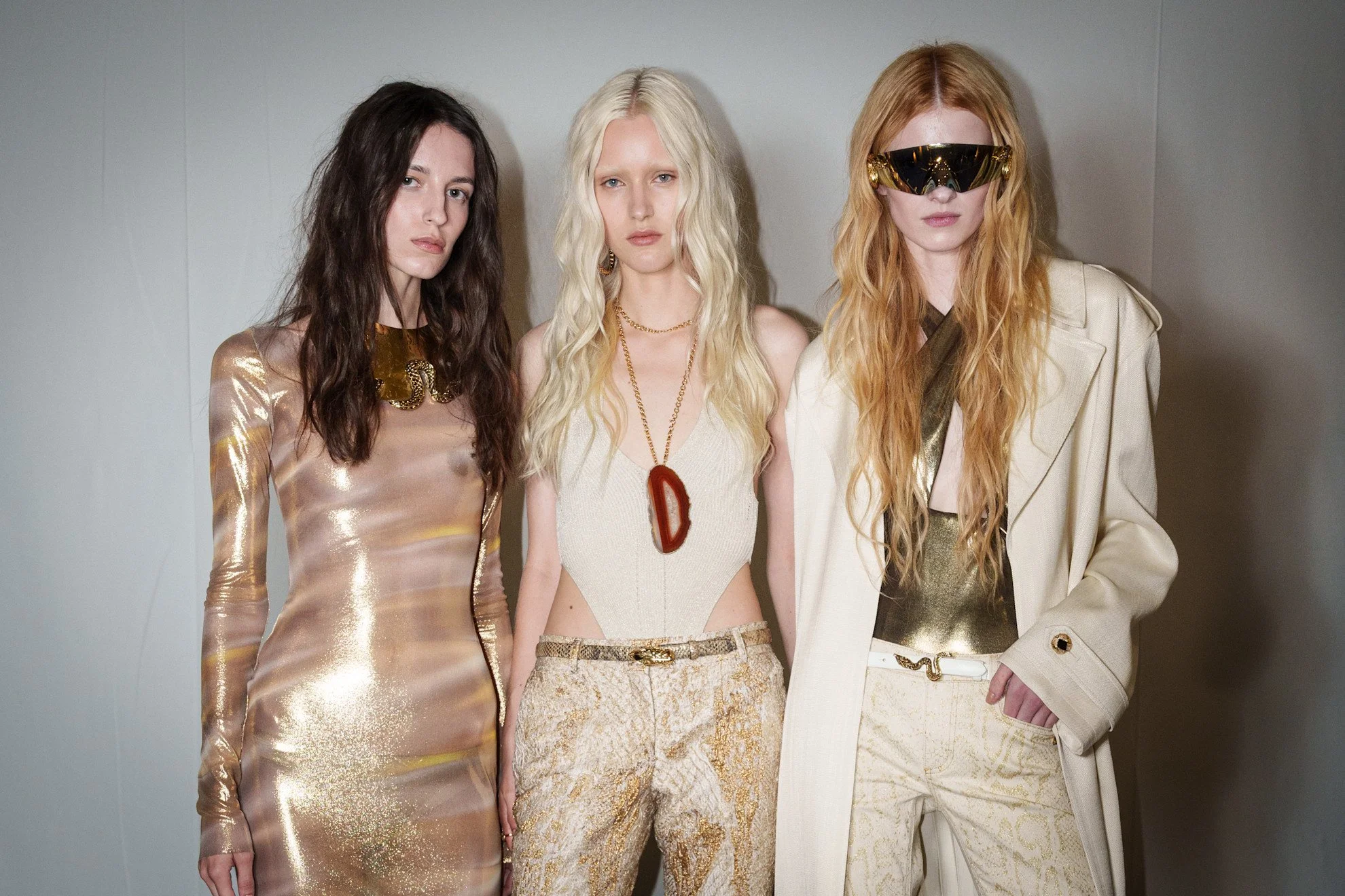 Golden Hour: The Return of the Gold Dress for Summer 2026