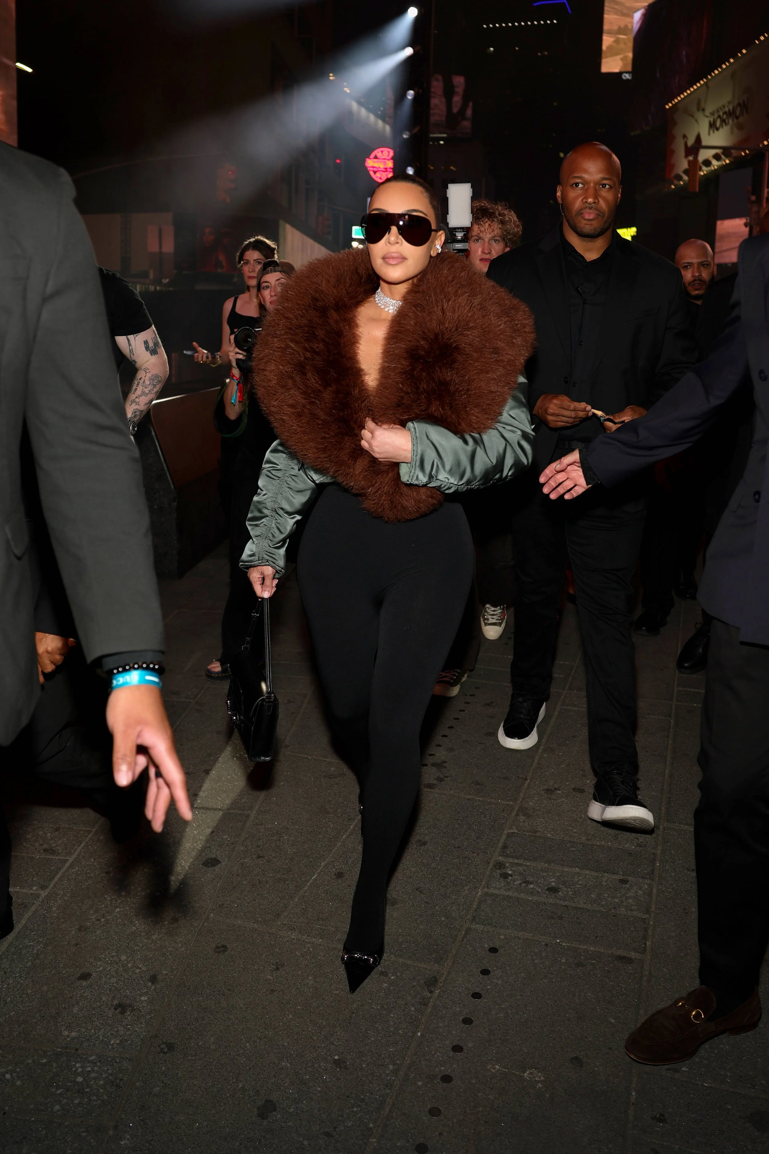 Kim_Kardashian-low_definition.jpg