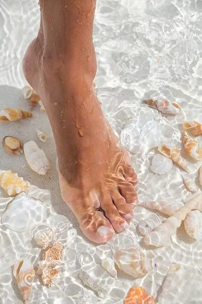Summer Pedicure Guide: The Quiet Luxury We Don’t Talk About Enough