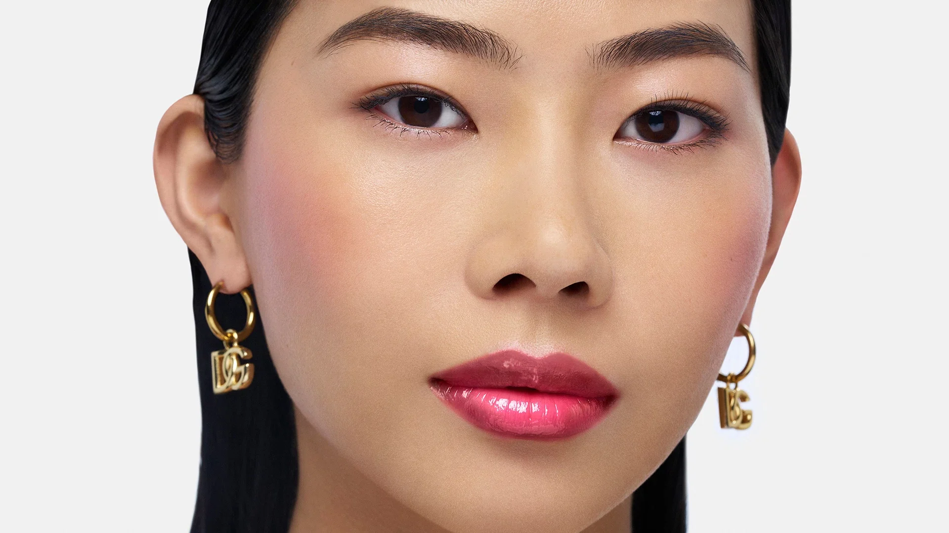 dg_mu24_mint-oil-lip-plumper_8057971189540_applied-product_jpg_16x9_72dpi.webp
