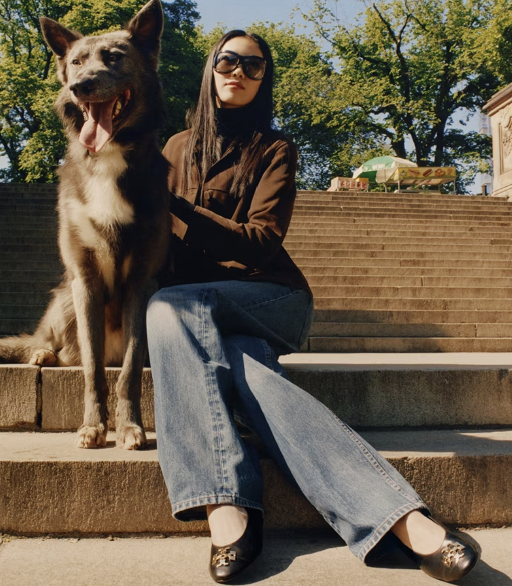 What to Wear When Walking the Dog in the Park: The Chic Guide for Fall 2026