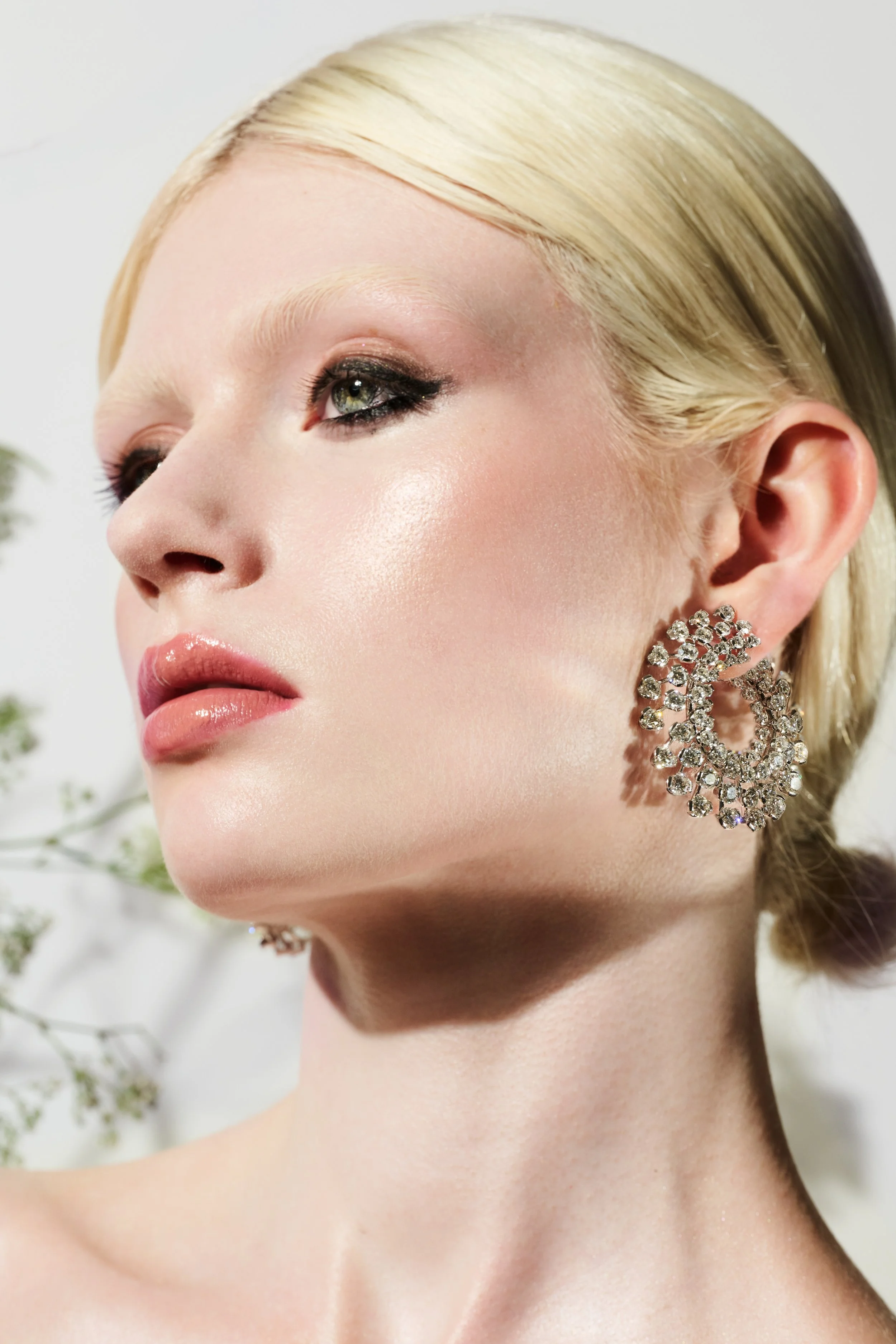 The Rise of Diamond Loop Earrings: How Jewellers Are Elevating the Classic Hoop