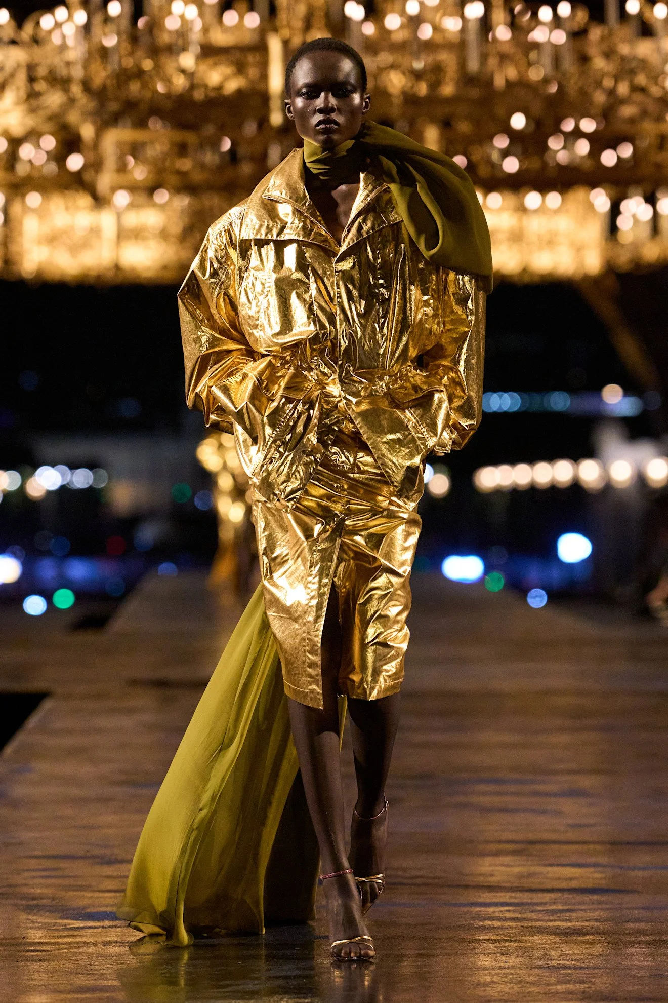 Saint Laurent S27 001.jpg