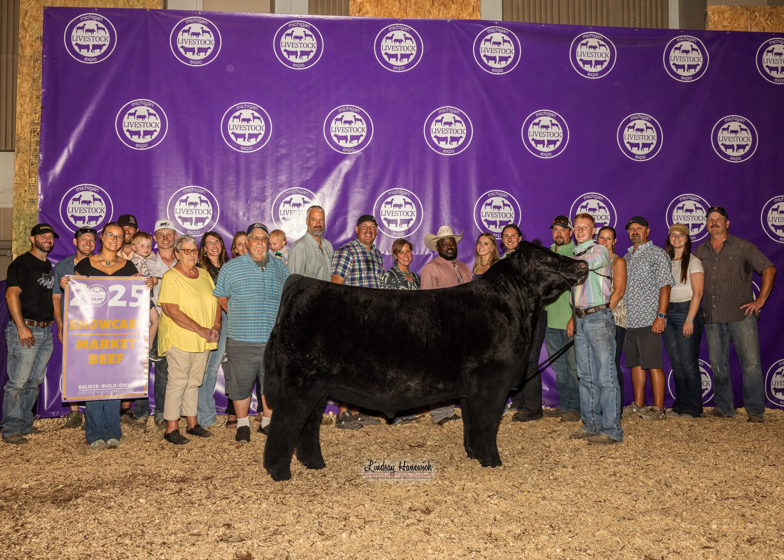 2025 MLE Market Beef Results - Showcase Market Beef Shown By Peyton Harris