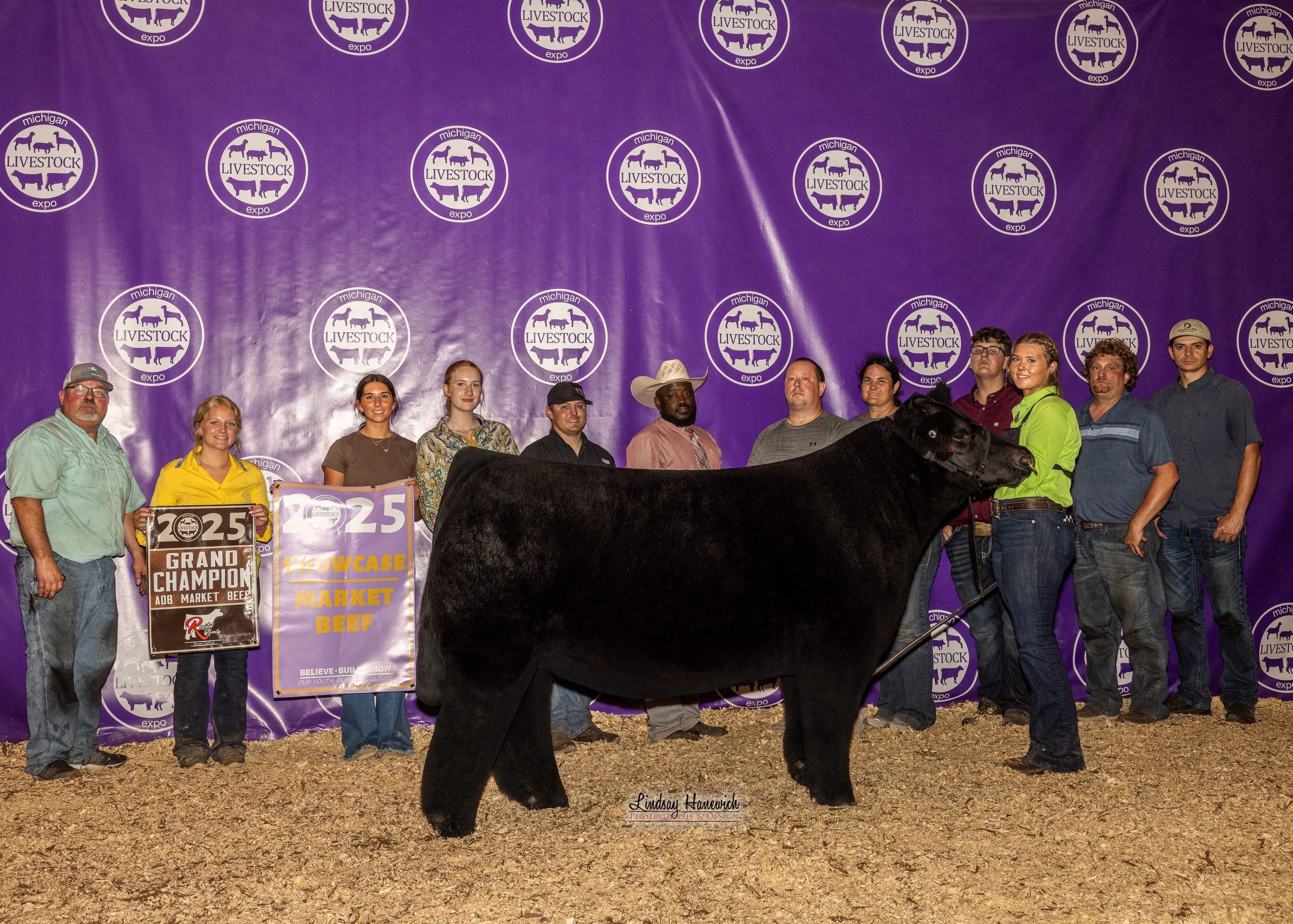 2025 MLE Market Beef Results - Showcase Market Beef shown by Megan Brunke