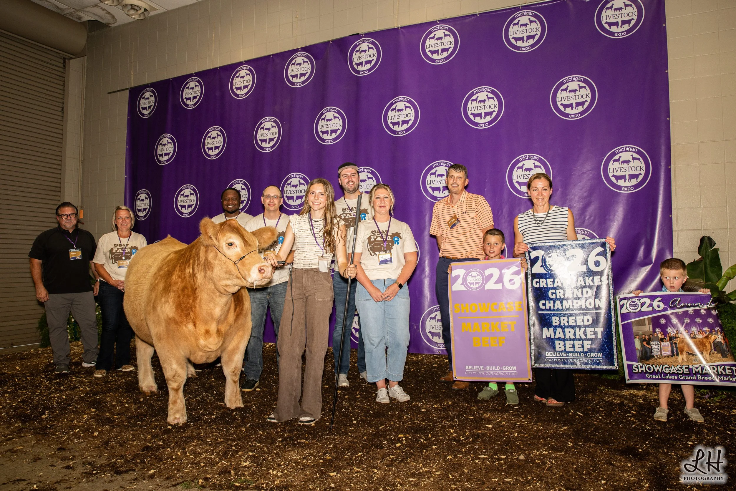 Sale-a-bration backdrop with Great Lakes Grand Breed Market Beef shown by Anna Dahms 2026