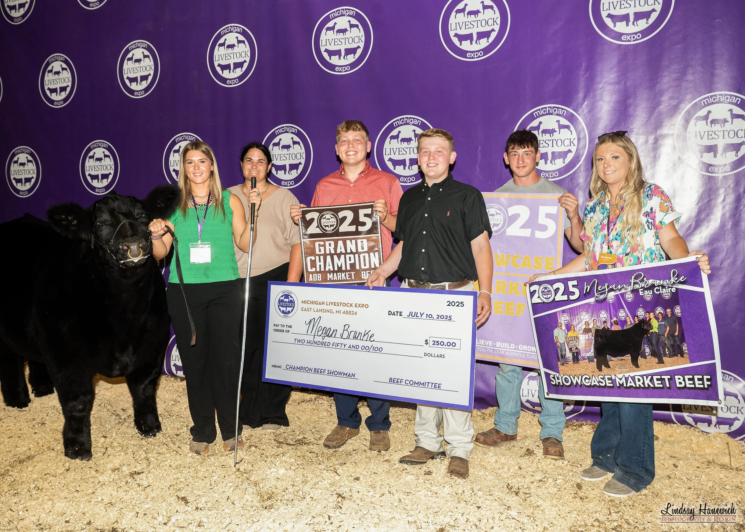 2025 MLE Saleabration Showcase Market Beef shown by Megan Brunke