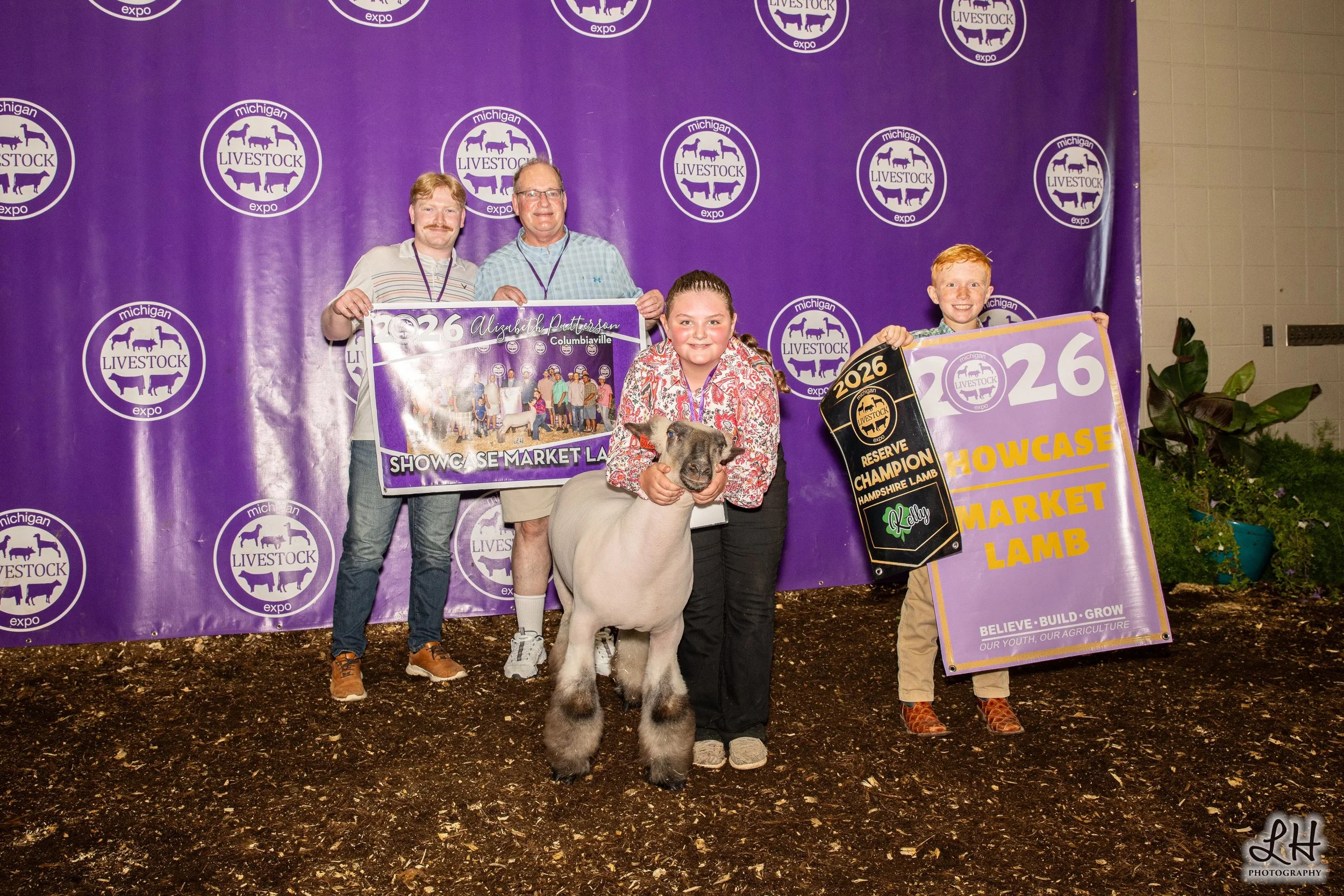 Saleabration backdrop Showcase Market Lamb shown by Alizabeth Patterson 2026