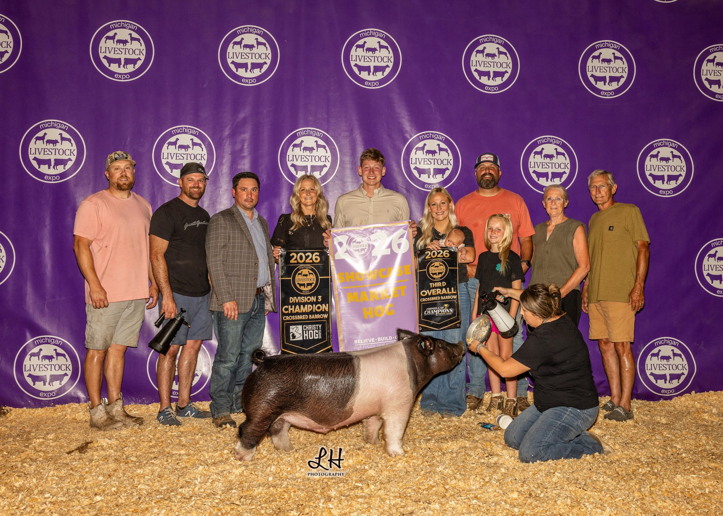 MLE Backdrop Showcase Market Hog shown by Broden Biller 2026