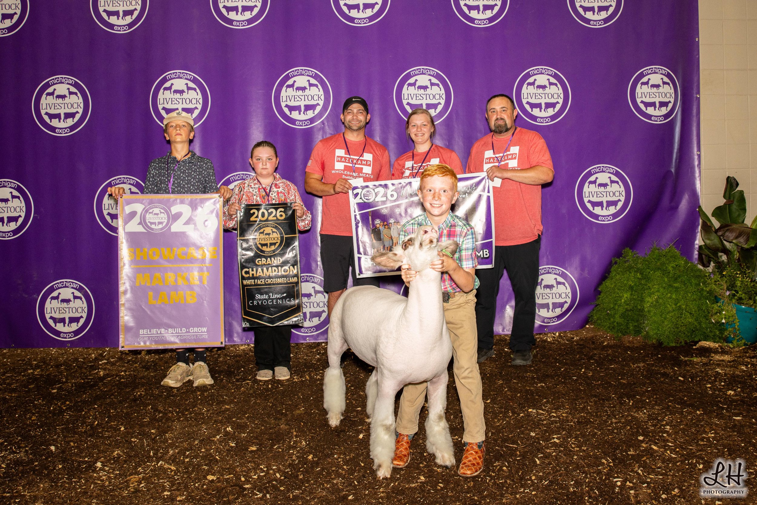 Saleabration Backdrop Showcase Market Lamb Shown by Maddox Williams 2026