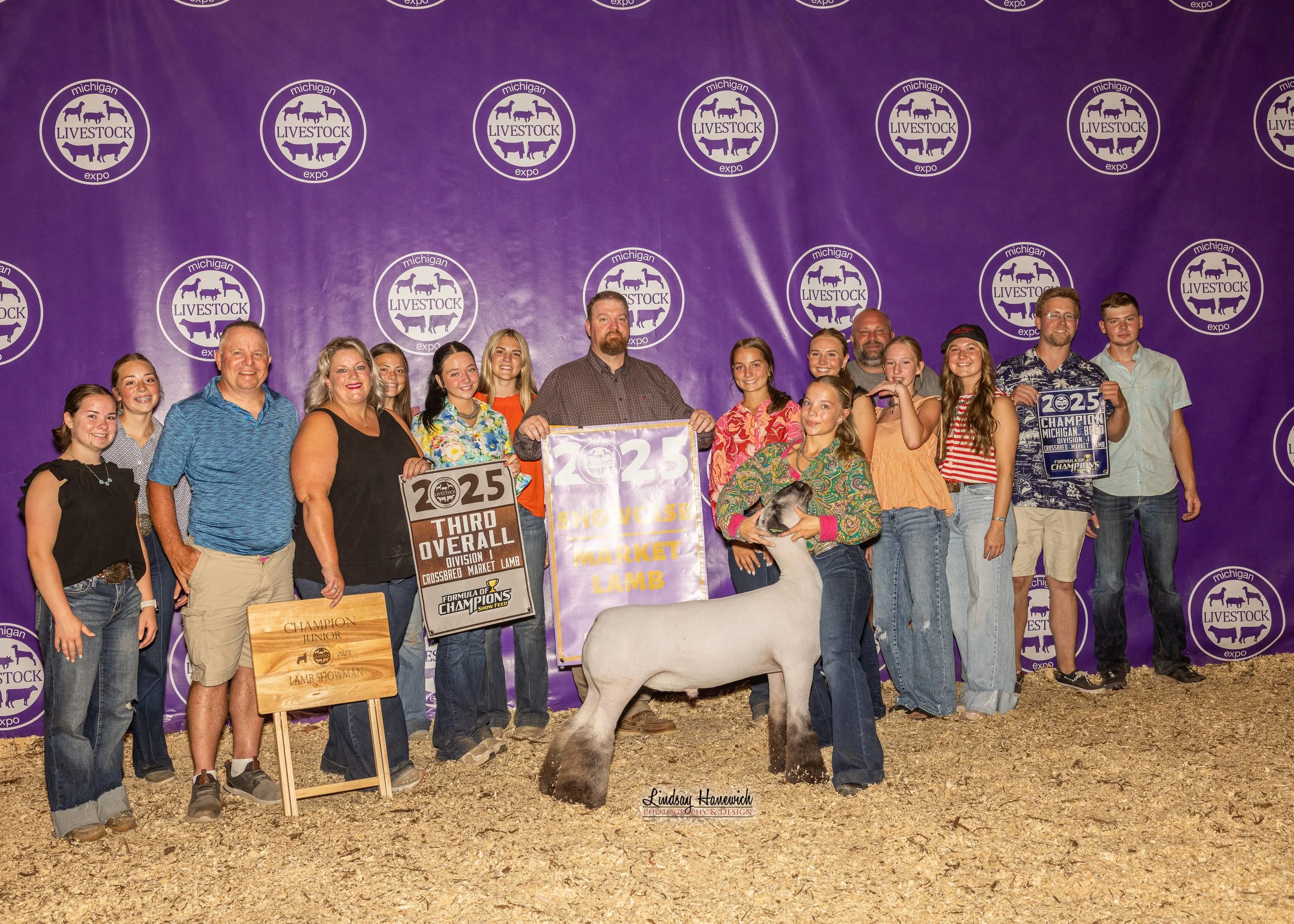 2025 MLE Market Lamb Results Showcase Market Lamb shown by Allison Cords