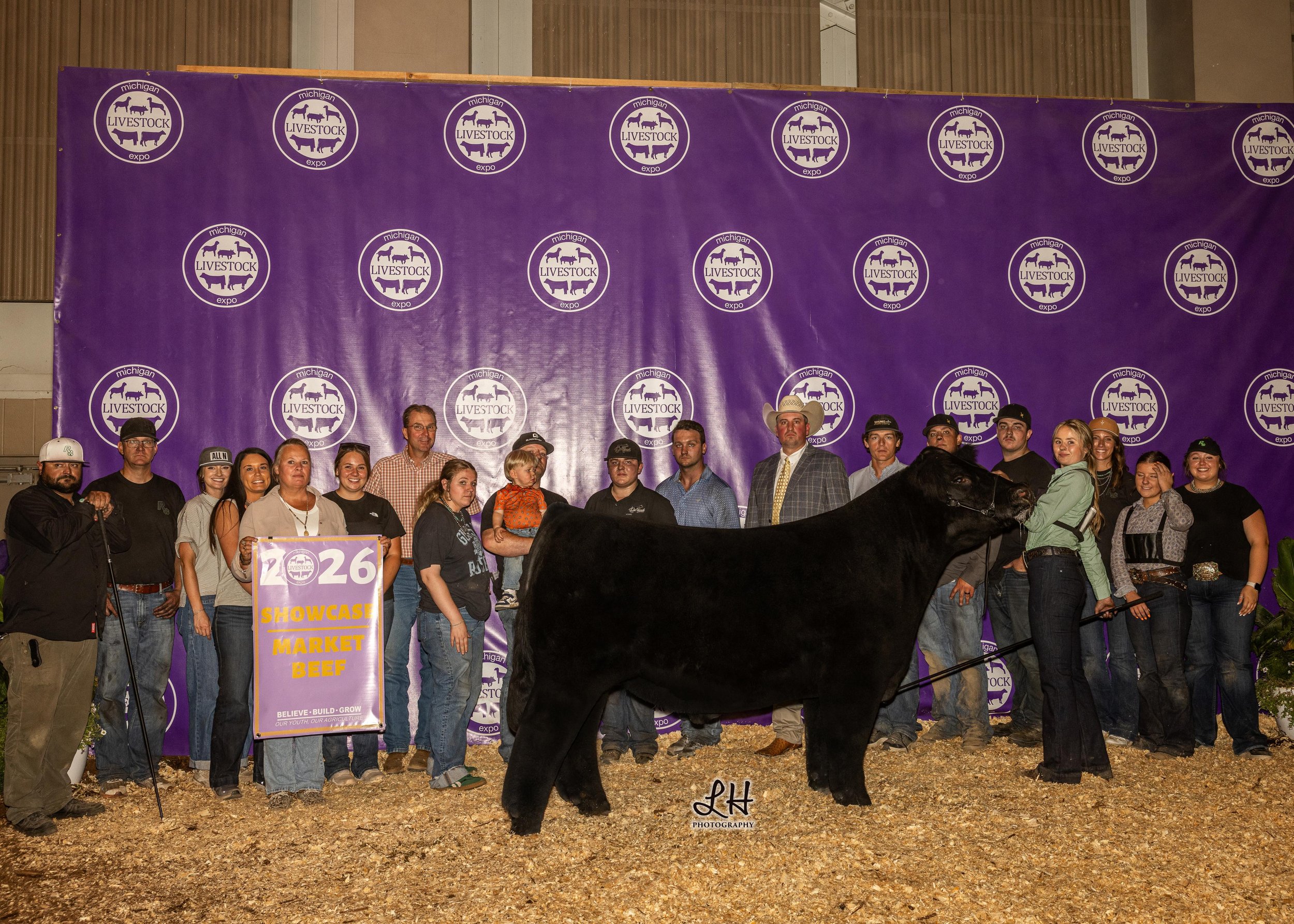 Showcase Market Beef backdrop photo shown by Karissa Rasch 2026