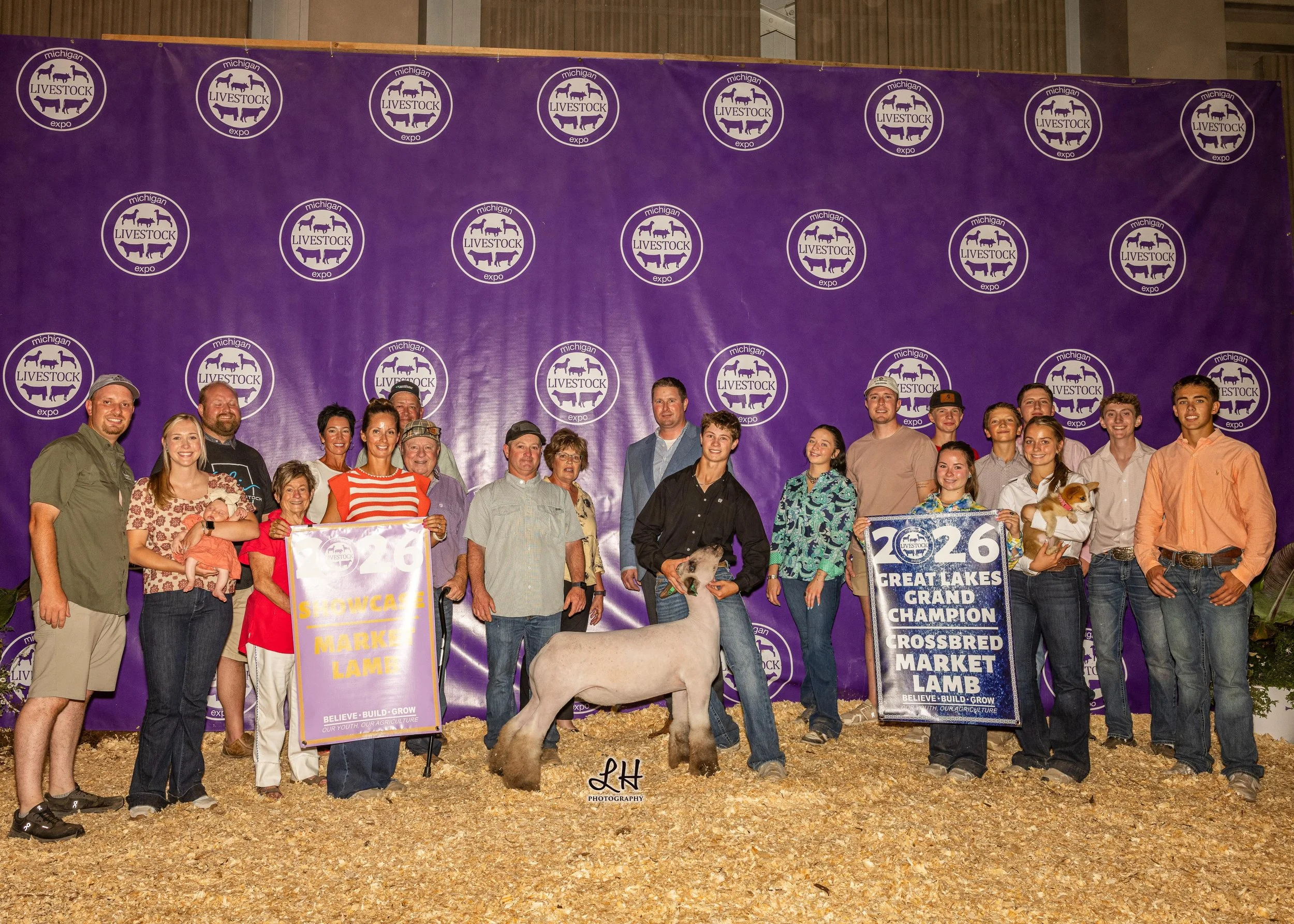 MLE backdrop Great Lakes Grand Crossbred Market Lamb shown by Tyler Elliott 2026
