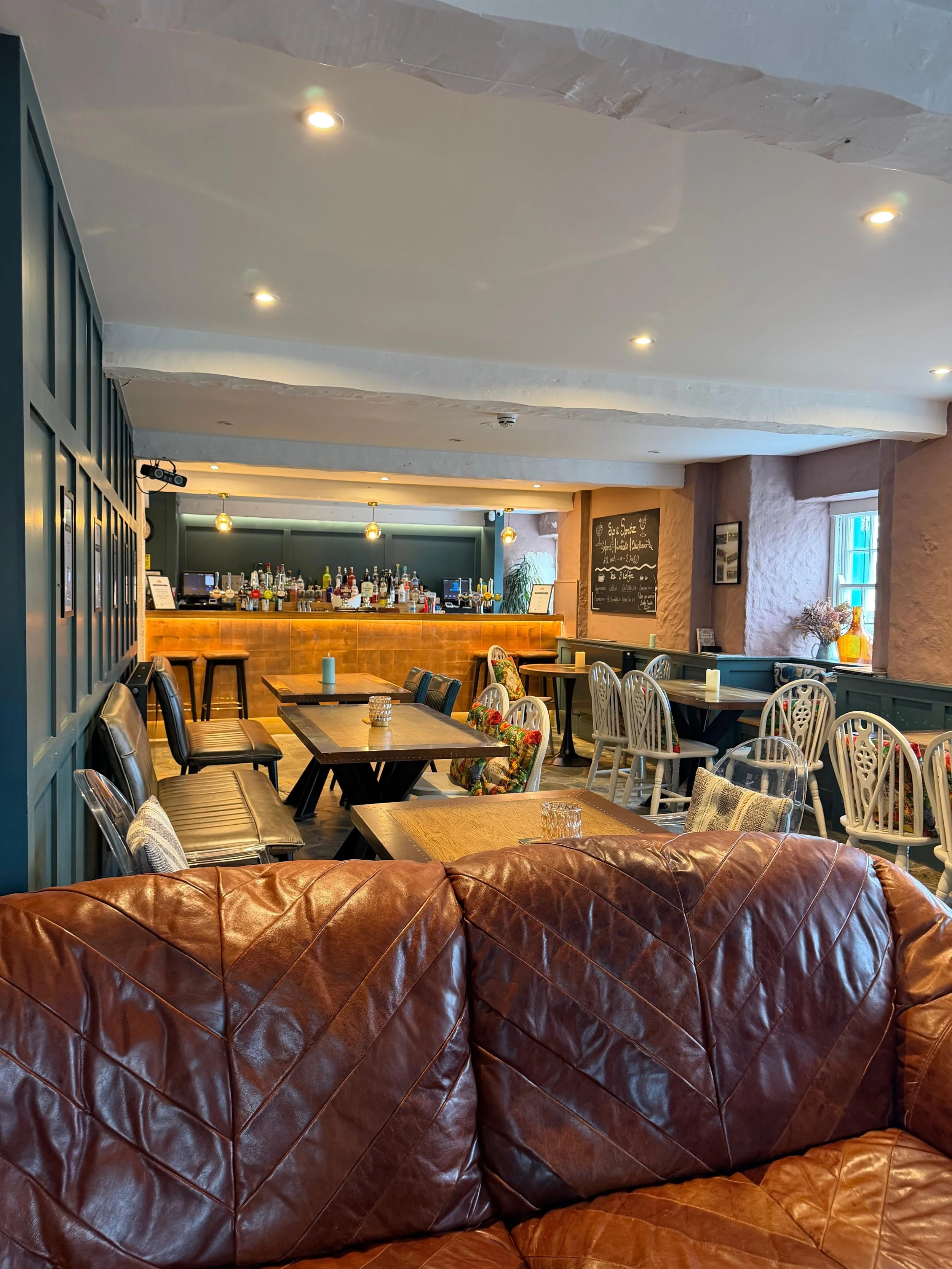 the-rising-sun-inn-near-mevagissey-cornwall-resturant-view.jpg