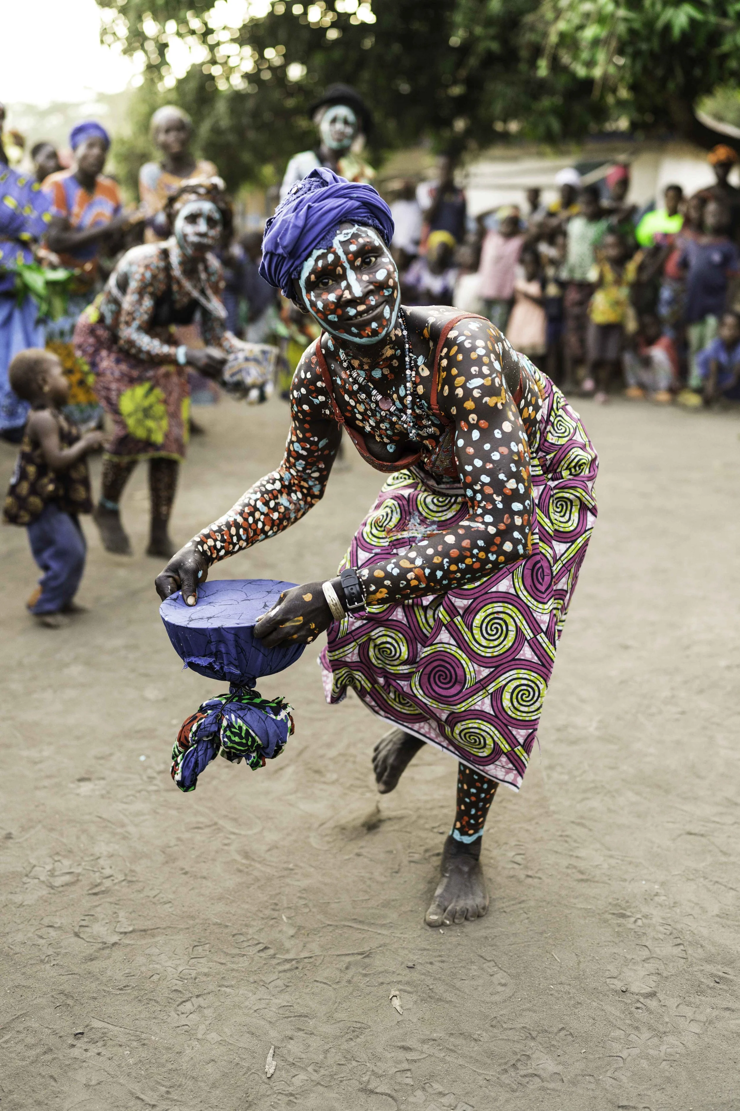 240309-Tacugama-Traditional_Dance-Istama_MarahMansonia_Village-Loma_Mountains-Sierra_Leone-©Adam_Finch_AFF5616.jpg