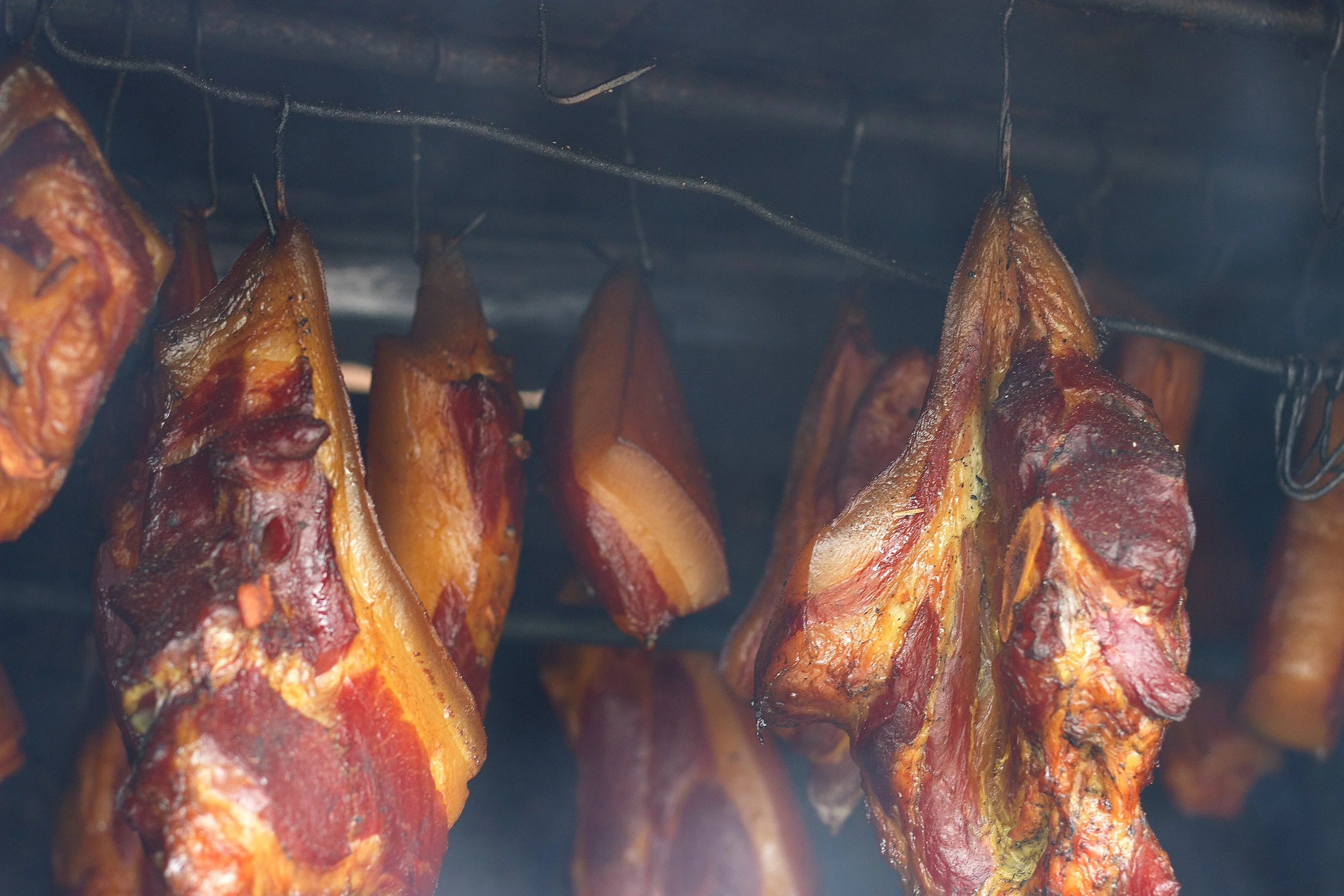 Cold-Weather BBQ: How to Smoke Meat in Winter Without Losing Flavor
