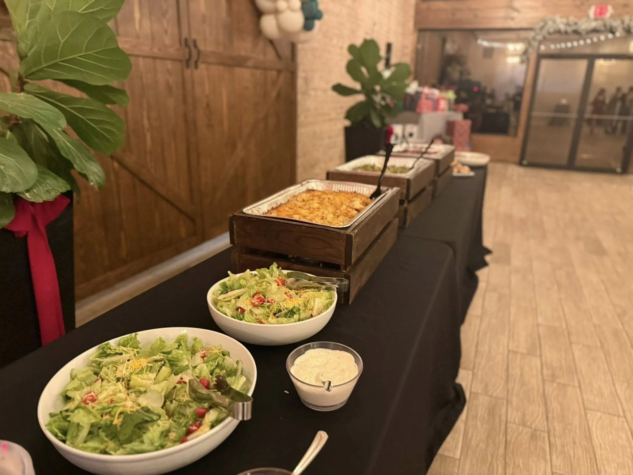 How Barbecue Catering Creates a Relaxed Event Atmosphere