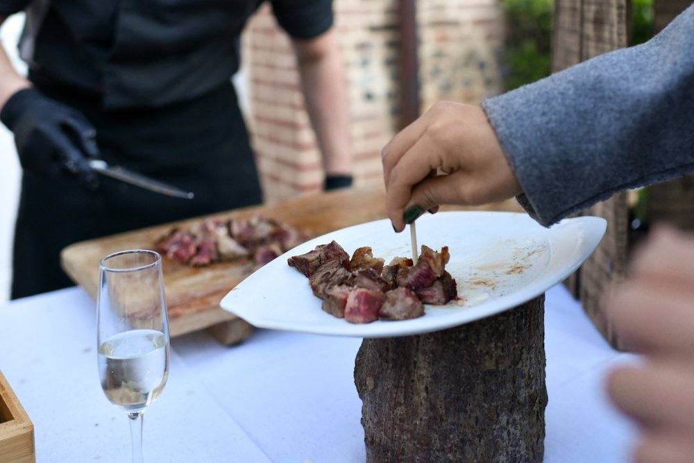 How to Build the Perfect BBQ Wedding Menu