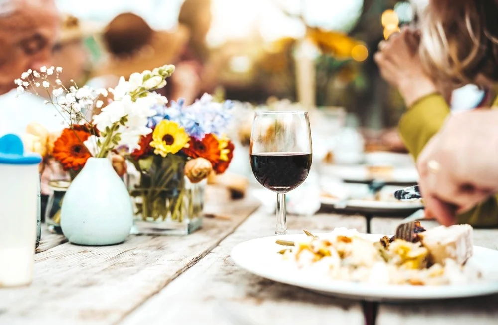 Buffet-Style vs. Plated Wedding Catering: Which Is Right for You?