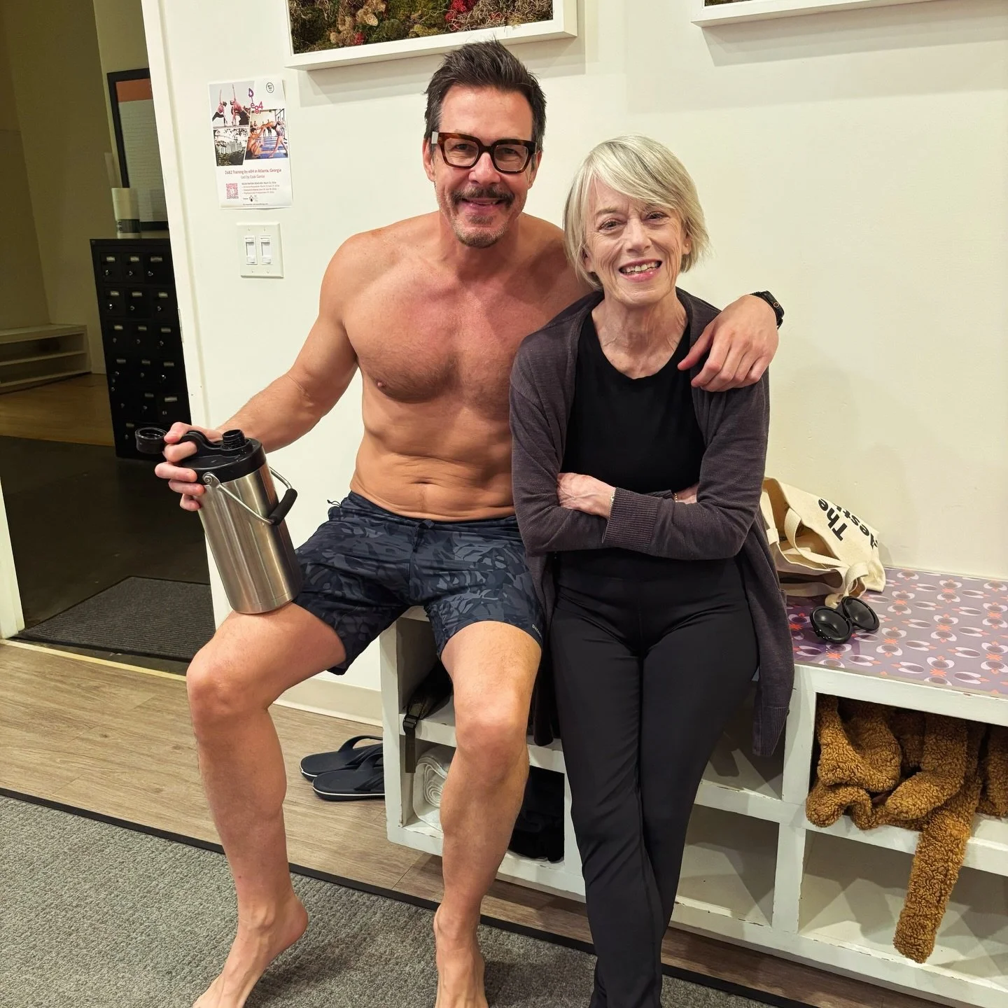 Yogi buddies are the best! 

#hotyoga #behotyoga #yogabuddies