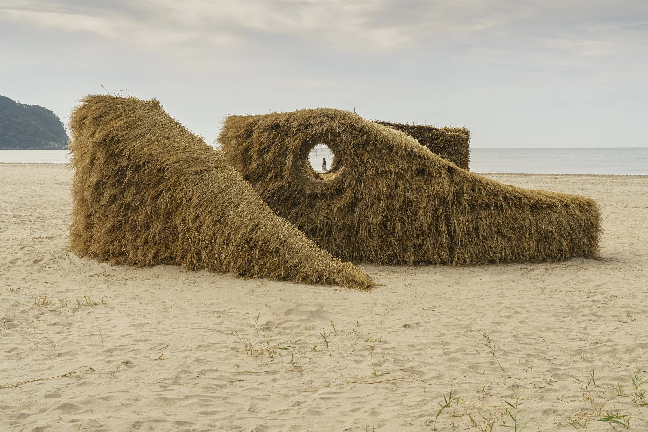 Artist: Olaf Holzapfel, Ⓒ Busan Biennale Organizing Committee. All rights reserved. (Photo: Changsu Yoon)