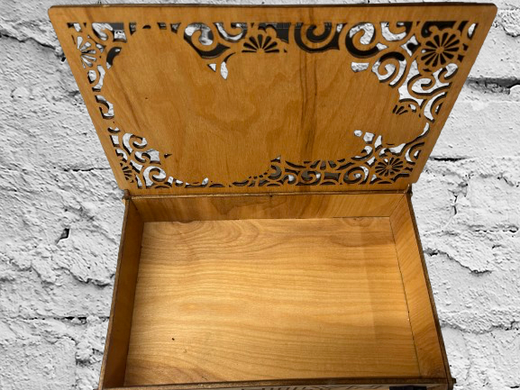JEWERY_BOX-DANILYN_3-removebg-preview-2.png